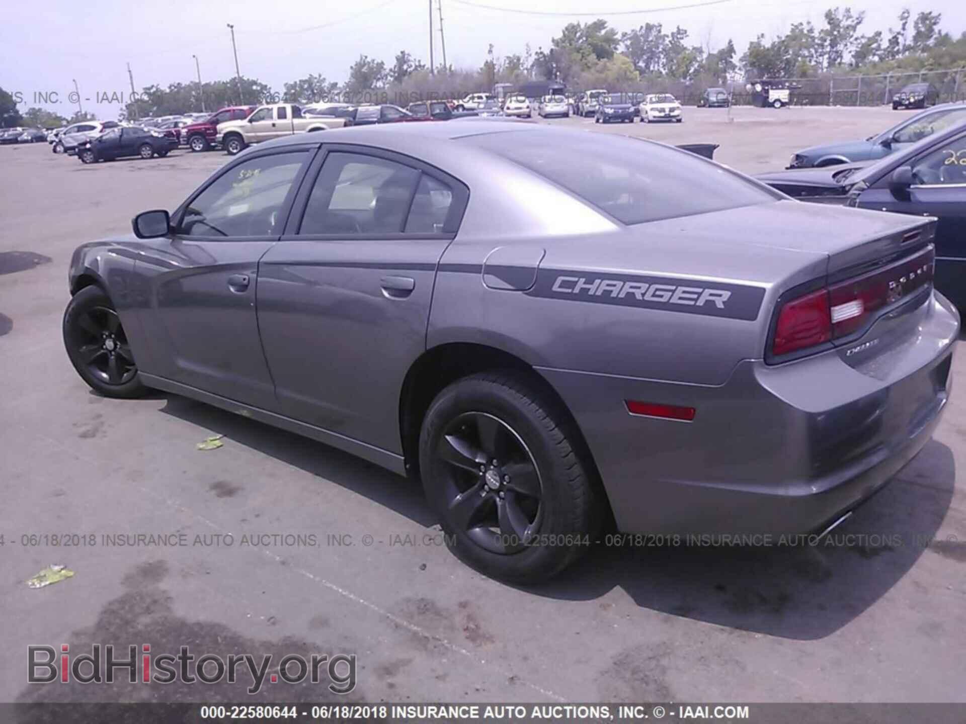 2011 Dodge Charger - VIN: 2B3CL3CG4BH577077 - Фото 3