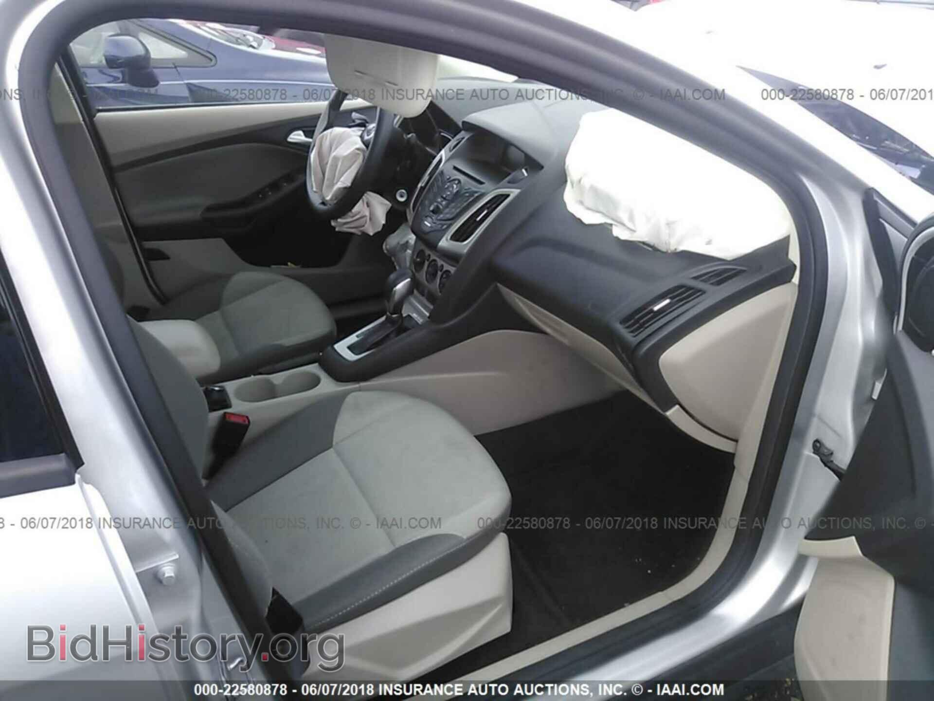 2014 Ford Focus - VIN: 1FADP3F22EL209162 - Фото 5