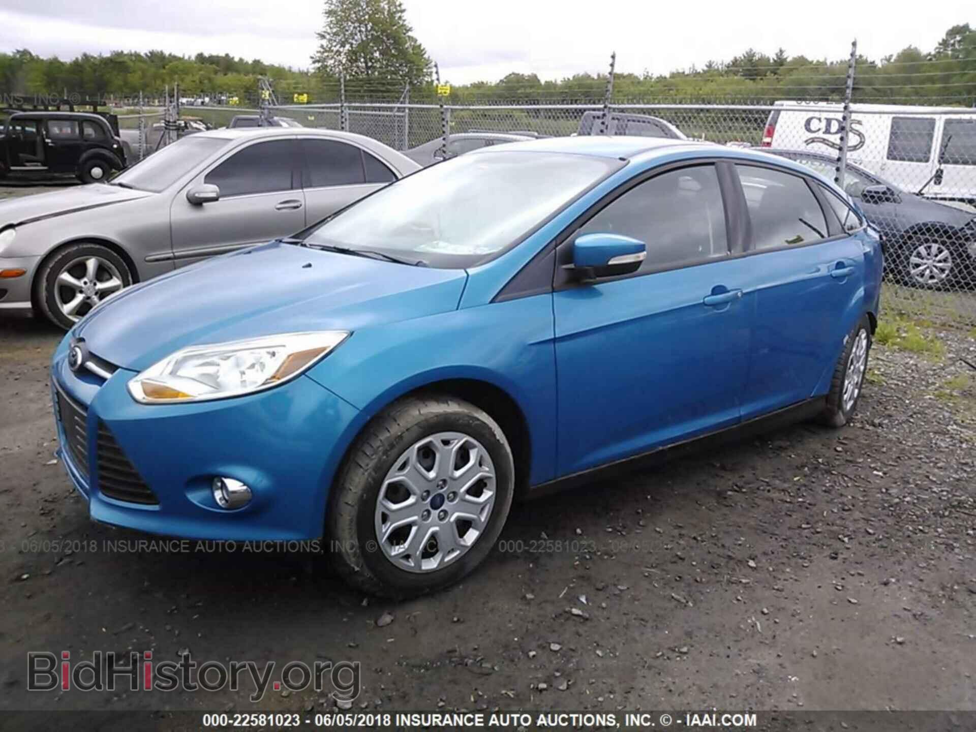 2012 Ford Focus - VIN: 1FAHP3F27CL187321 - Фото 2