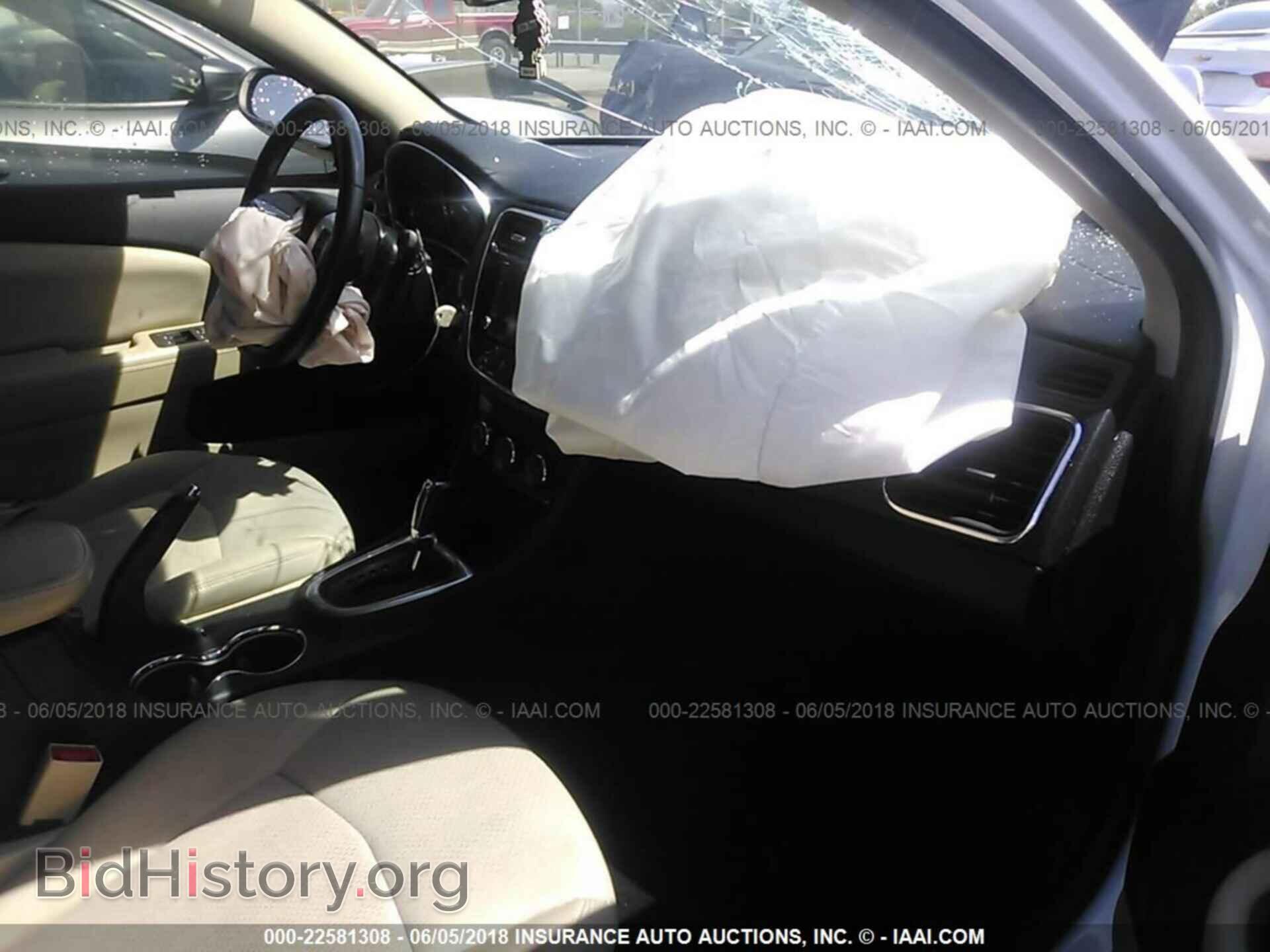 2013 Chrysler 200 - VIN: 1C3CCBBB3DN592490 - Photo 5