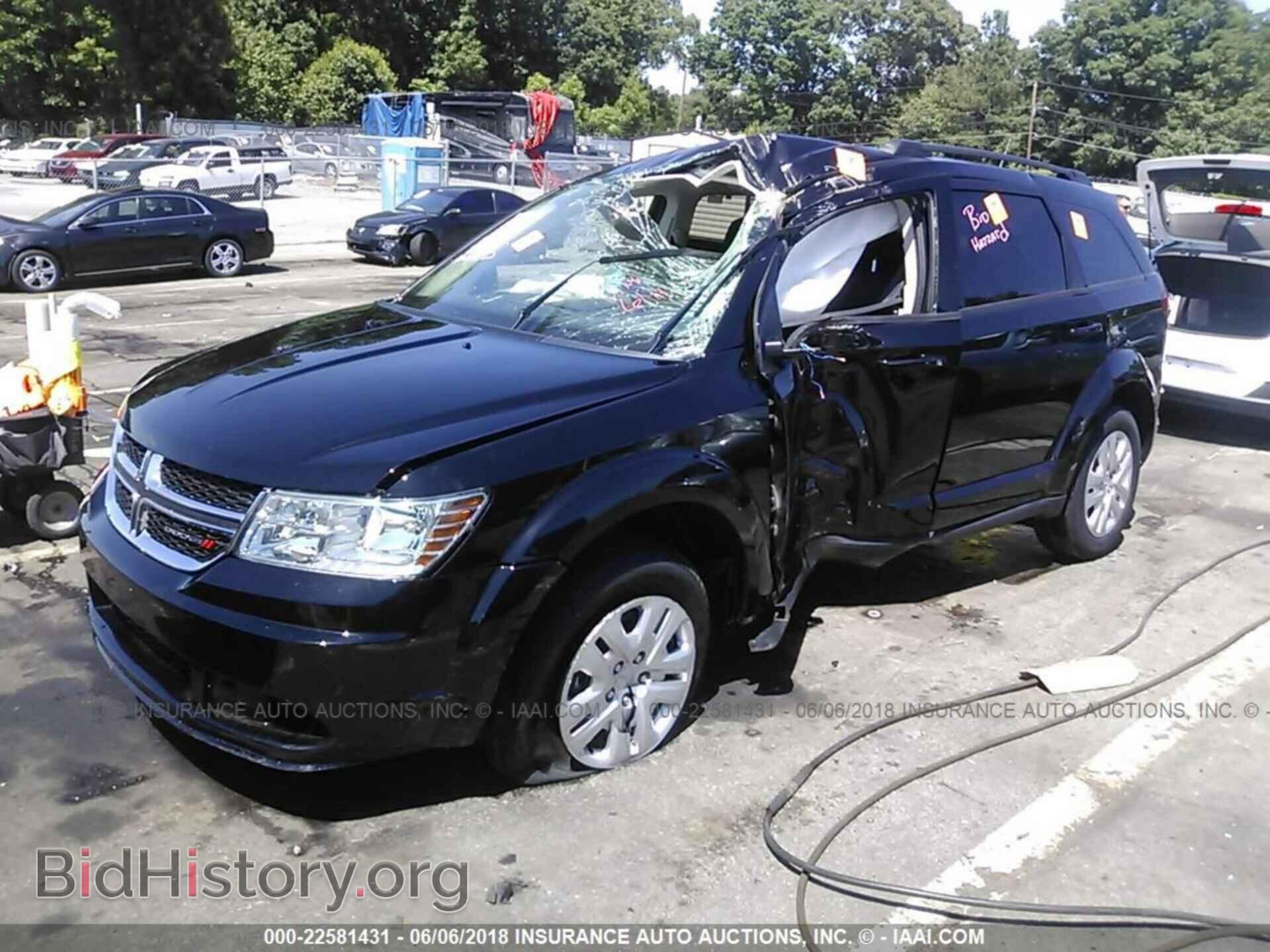 2018 Dodge Journey - VIN: 3C4PDCAB5JT296111 - Фото 2