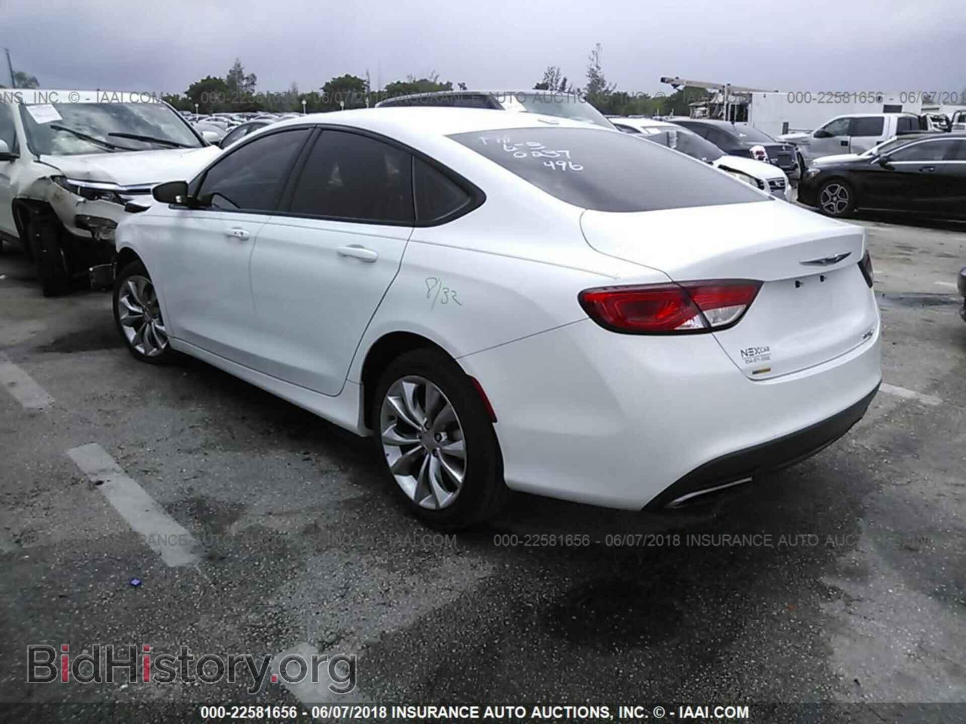 2015 Chrysler 200 - VIN: 1C3CCCBB8FN670237 - Photo 3