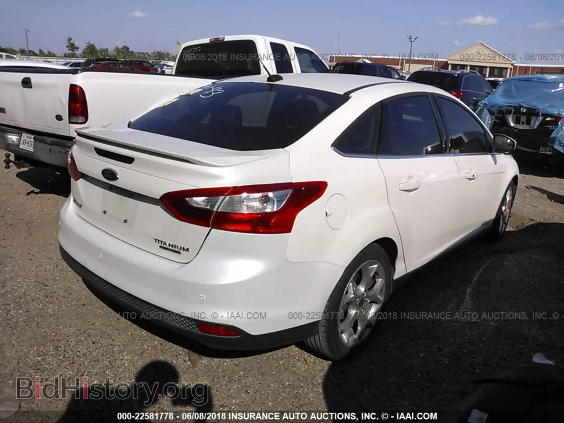 2013 Ford Focus - VIN: 1FADP3J20DL204225 - Фото 4