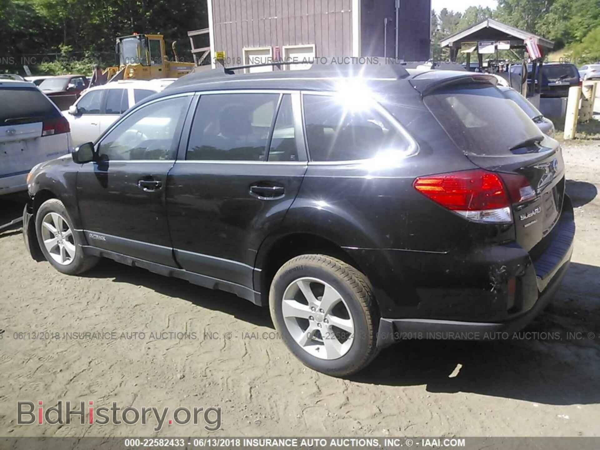 2014 Subaru Outback - VIN: 4S4BRBCC5E1315728 - Фото 3