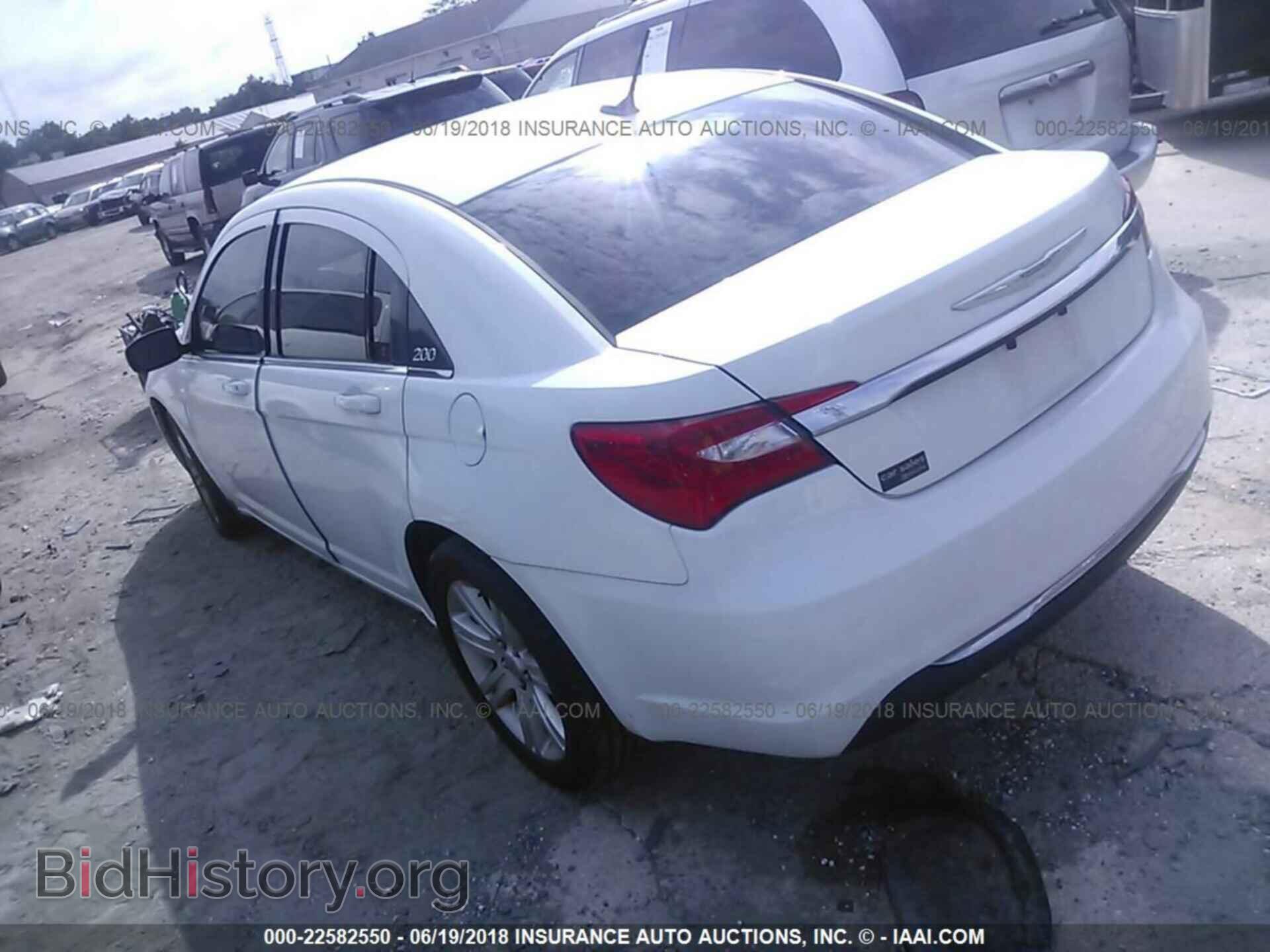 2013 Chrysler 200 - VIN: 1C3CCBAB5DN761992 - Photo 3