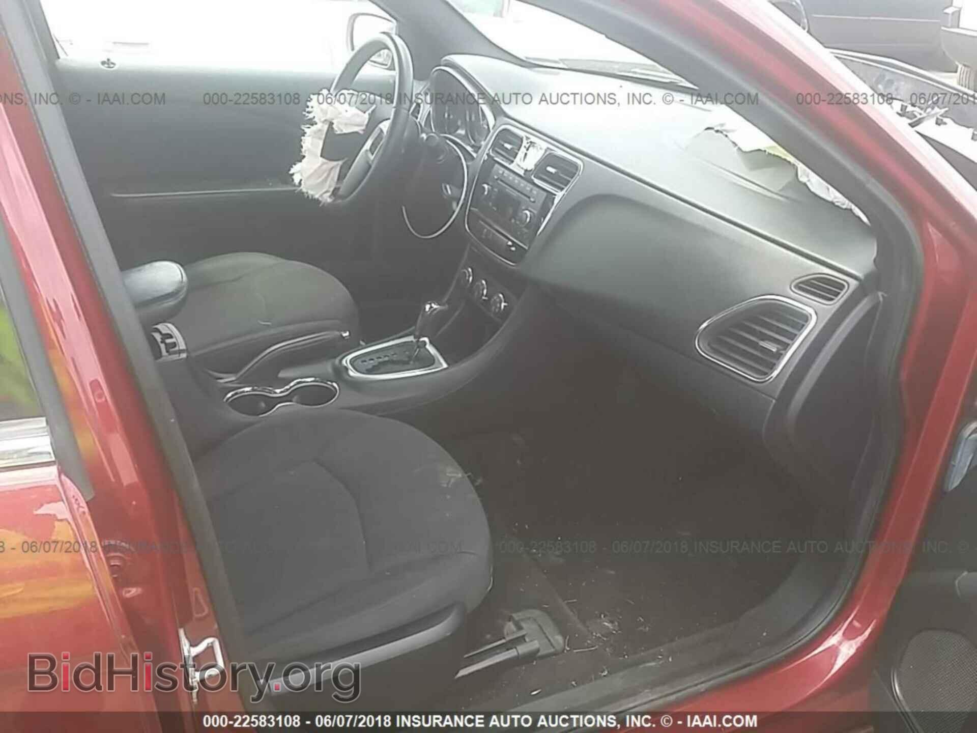 2014 Chrysler 200 - VIN: 1C3CCBBB4EN194951 - Фото 5