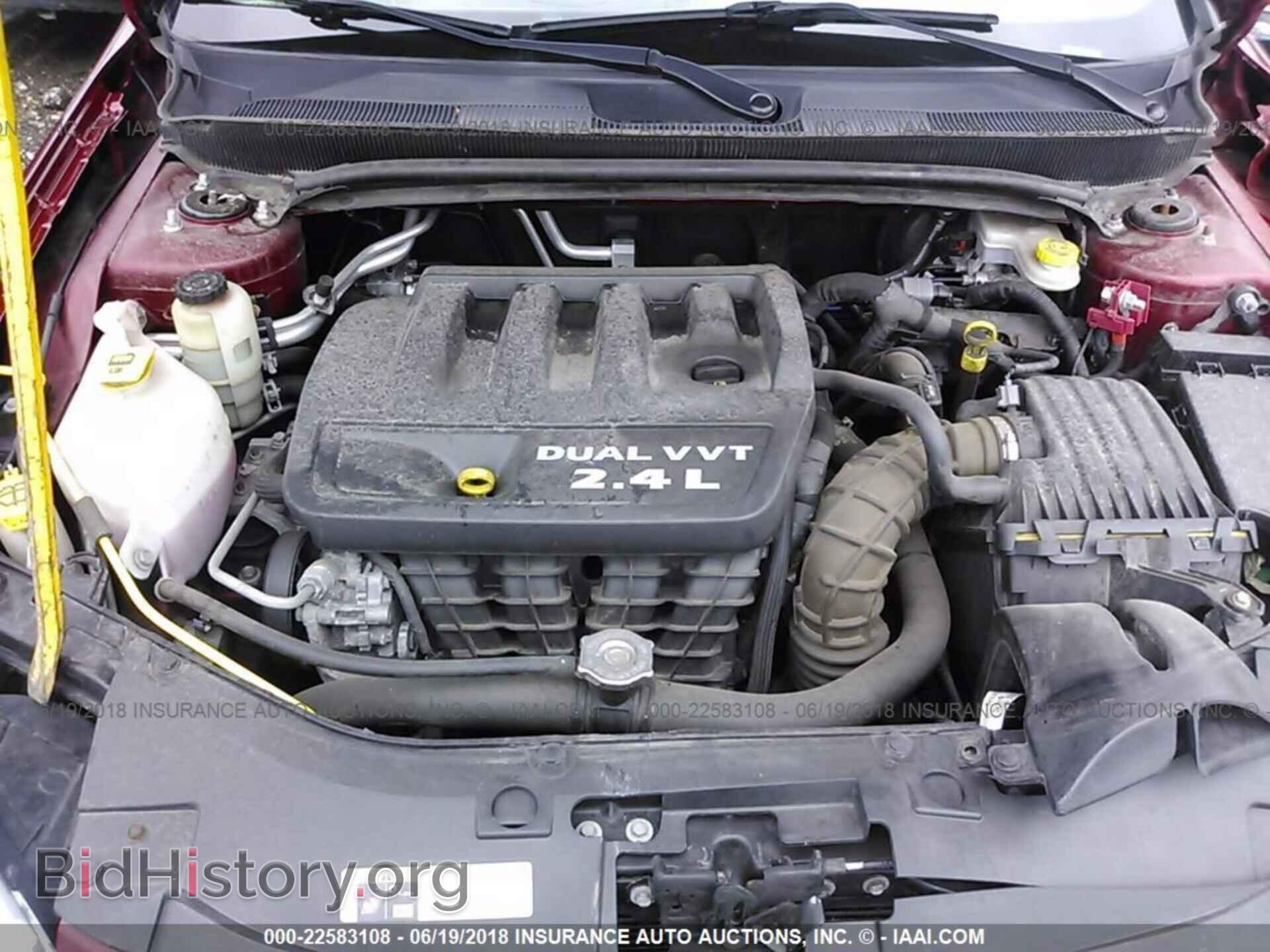2014 Chrysler 200 - VIN: 1C3CCBBB4EN194951 - Фото 10