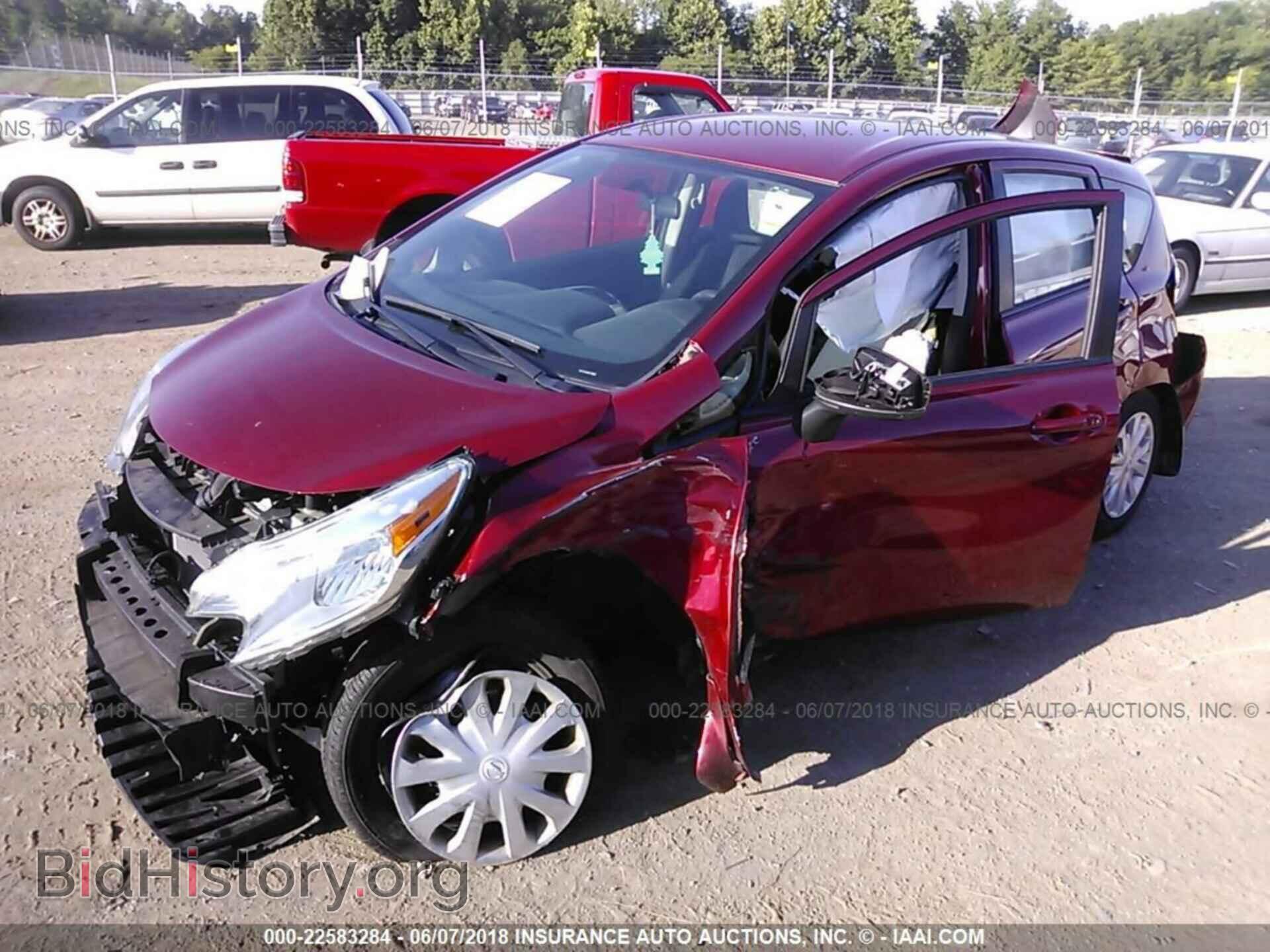 2016 Nissan Versa note - VIN: 3N1CE2CP0GL388415 - Фото 2