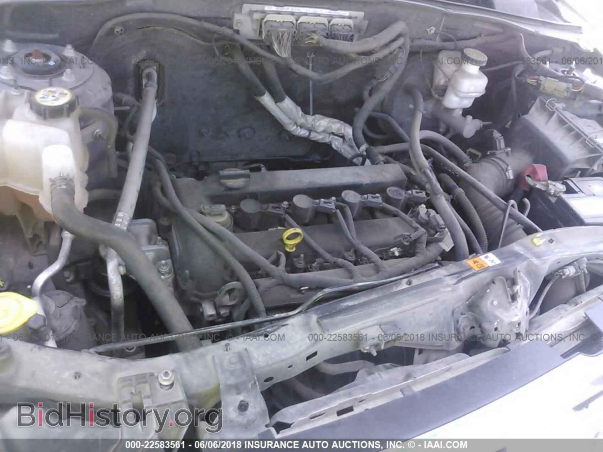 2011 Ford Escape - VIN: 1FMCU0C79BKB97568 - Фото 10