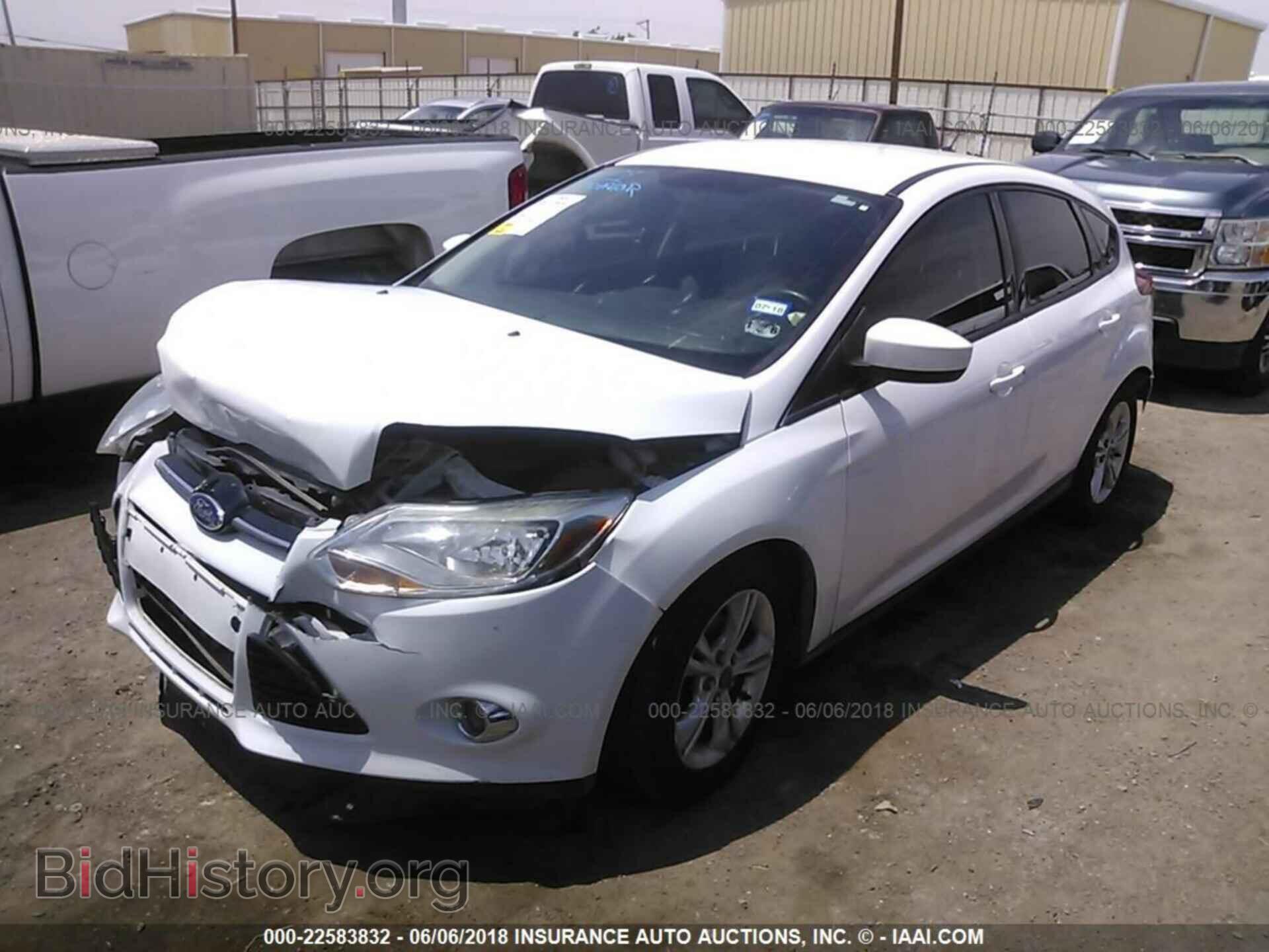 2012 Ford Focus - VIN: 1FAHP3K28CL267331 - Photo 2