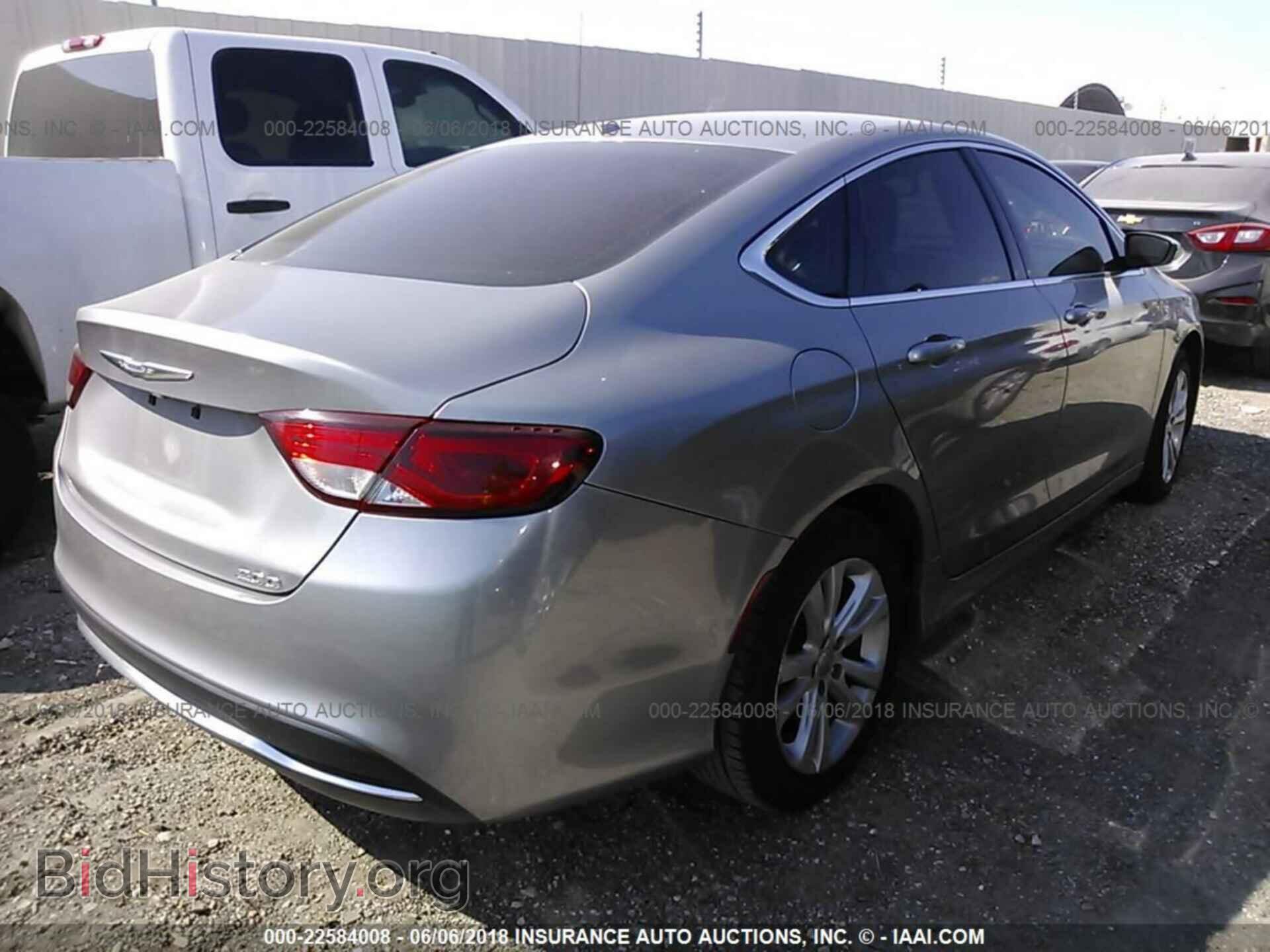 2015 Chrysler 200 - VIN: 1C3CCCAB1FN732997 - Photo 4