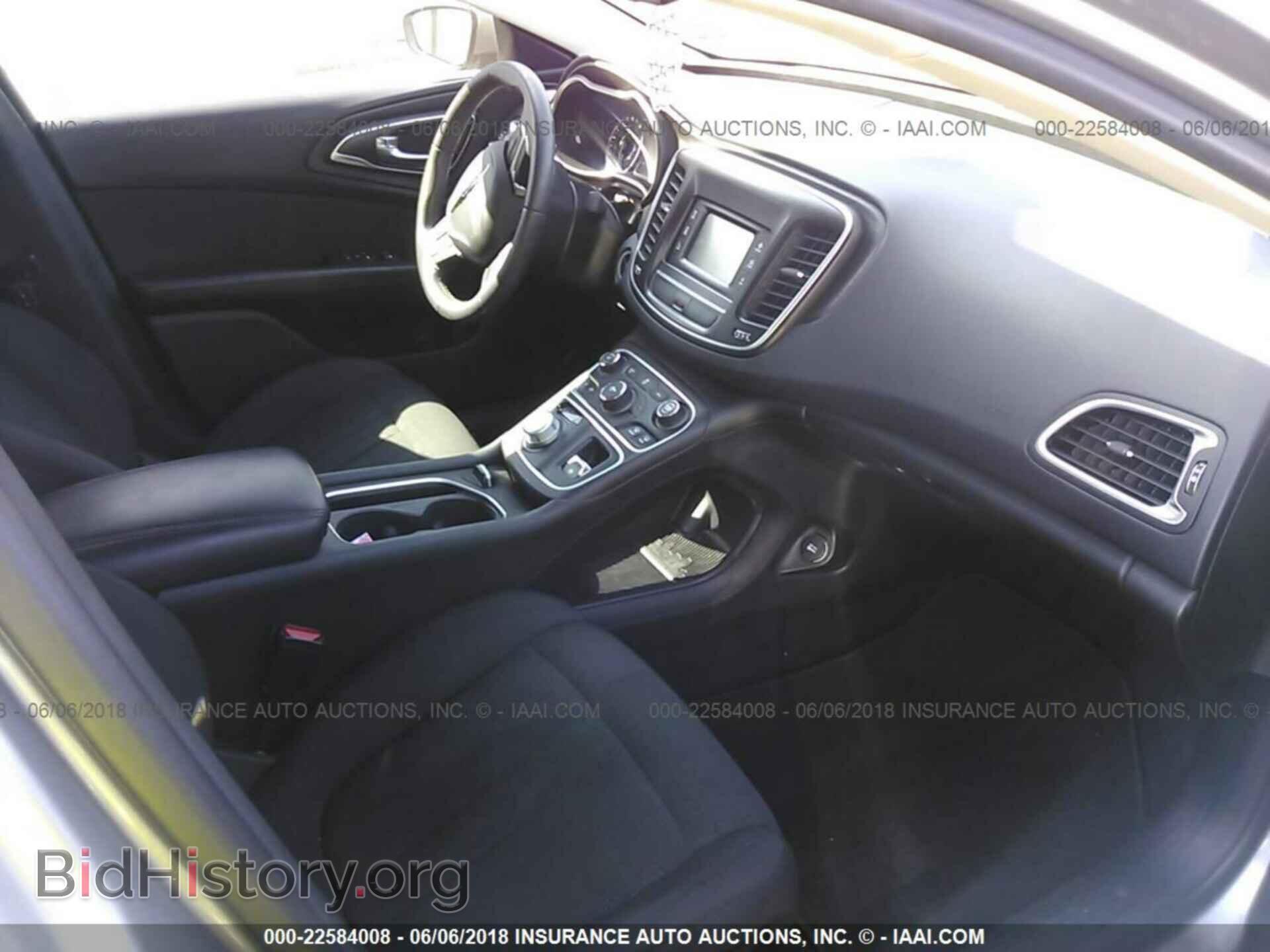 2015 Chrysler 200 - VIN: 1C3CCCAB1FN732997 - Photo 5
