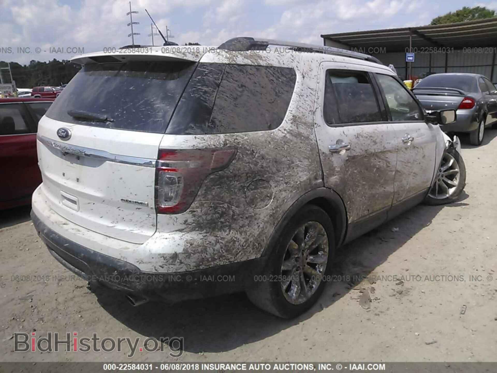 2013 Ford Explorer - VIN: 1FM5K7D82DGC38904 - Photo 4