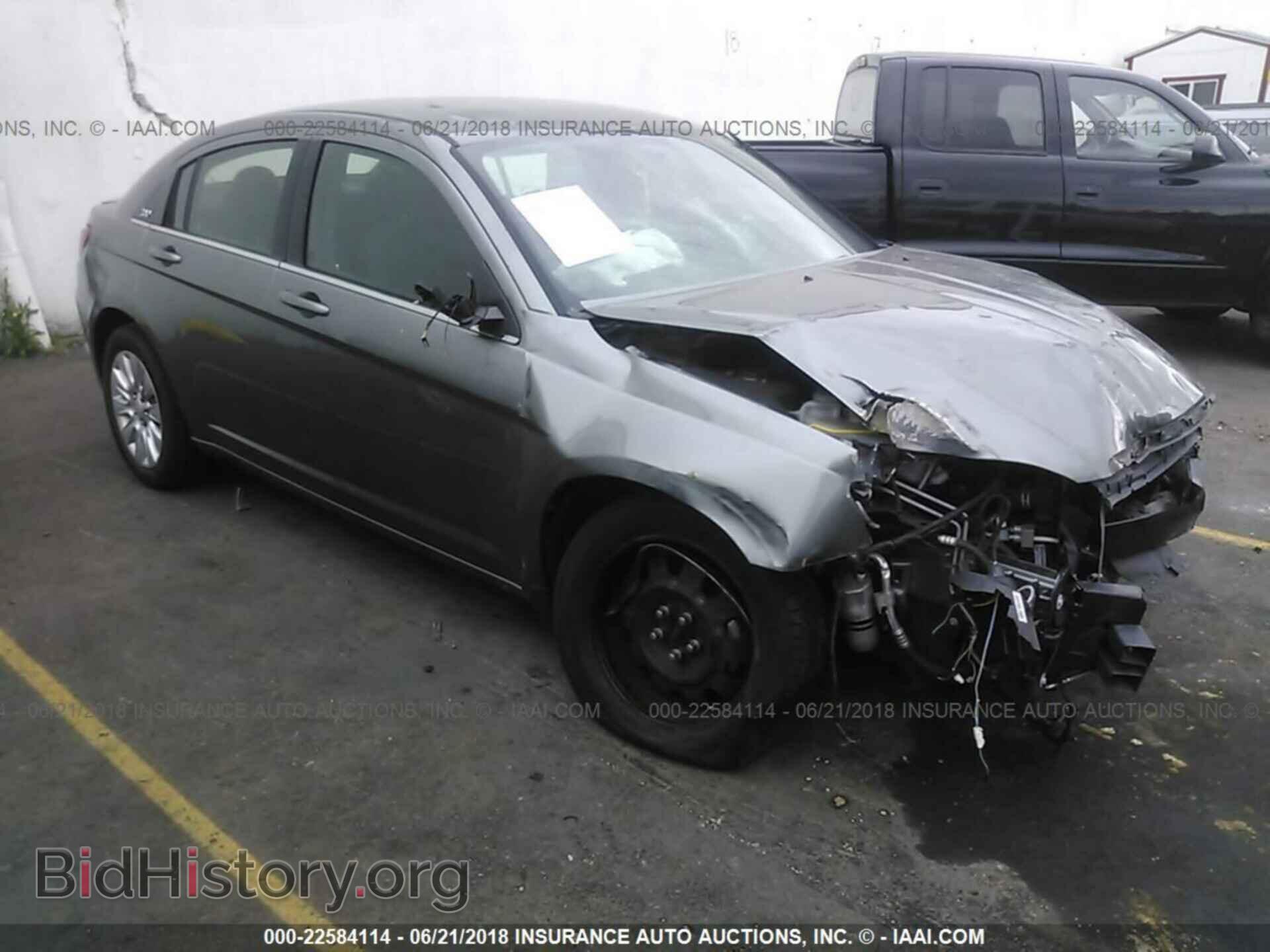 Photo 1C3CCBAB4DN647188 - Chrysler 200 2013