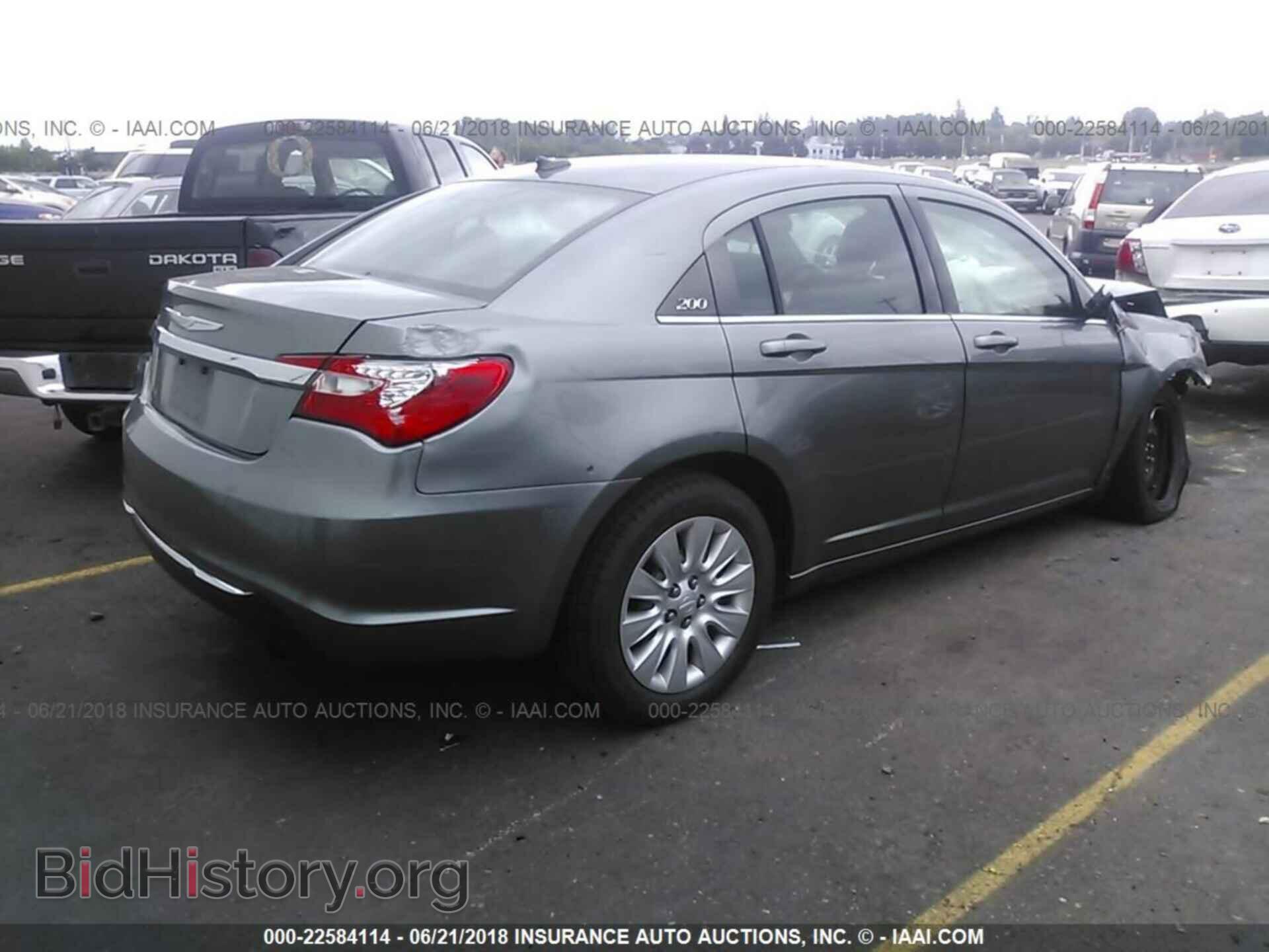 2013 Chrysler 200 - VIN: 1C3CCBAB4DN647188 - Фото 4