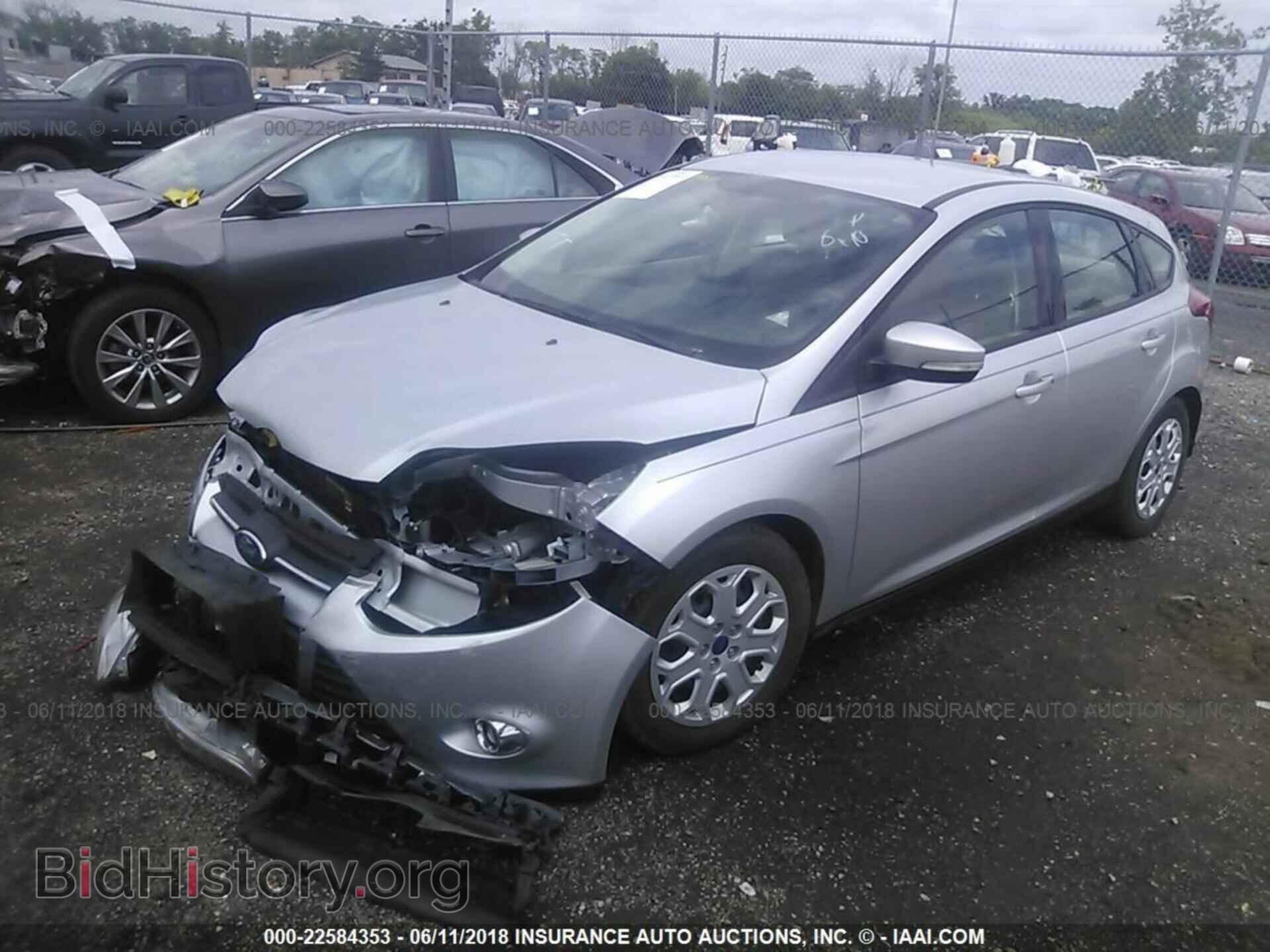 2012 Ford Focus - VIN: 1FAHP3K28CL253574 - Photo 2