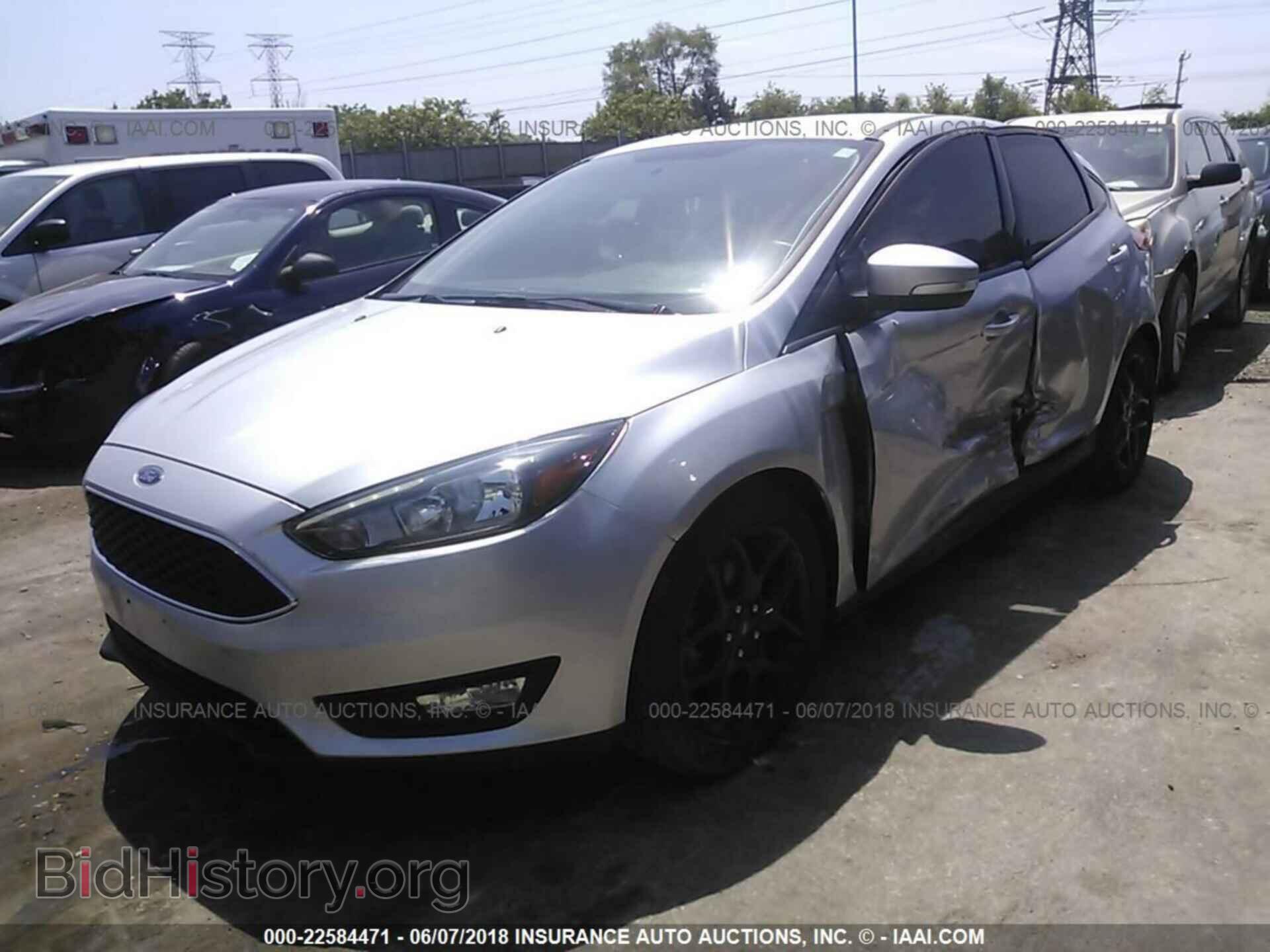 2016 Ford Focus - VIN: 1FADP3K2XGL321622 - Фото 2