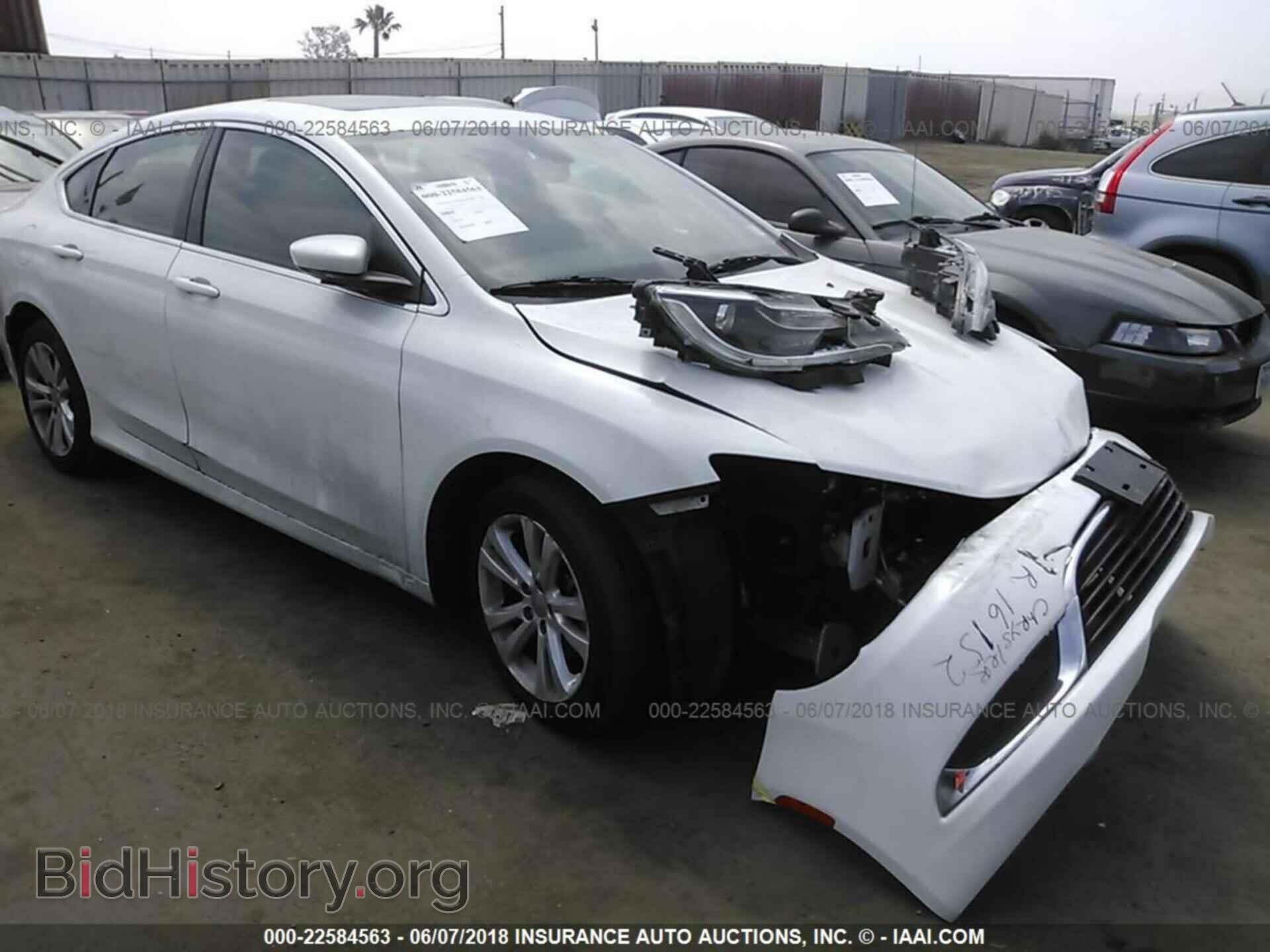 Photo 1C3CCCAB9FN624661 - Chrysler 200 2015