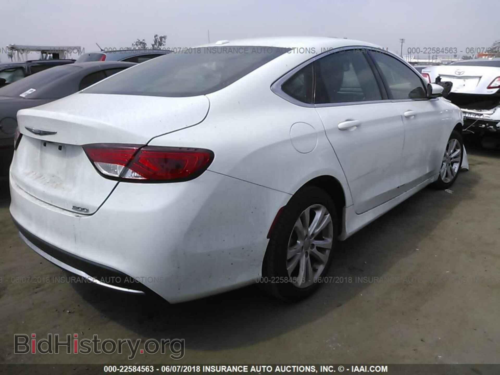2015 Chrysler 200 - VIN: 1C3CCCAB9FN624661 - Фото 4
