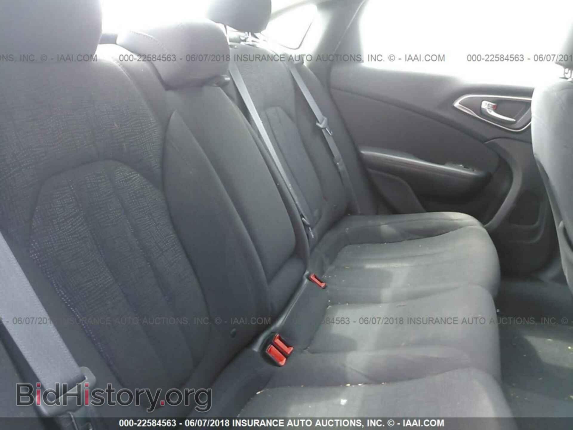 2015 Chrysler 200 - VIN: 1C3CCCAB9FN624661 - Фото 8
