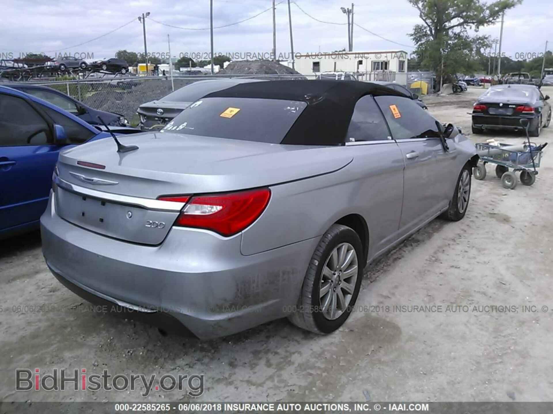 2014 Chrysler 200 - VIN: 1C3BCBEB2EN158361 - Фото 4