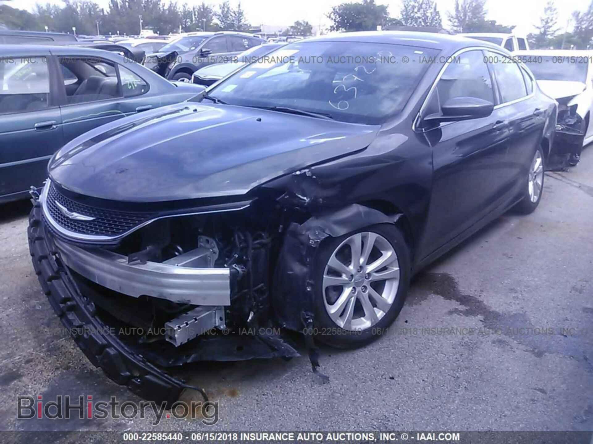 2015 Chrysler 200 - VIN: 1C3CCCAB4FN637270 - Photo 2