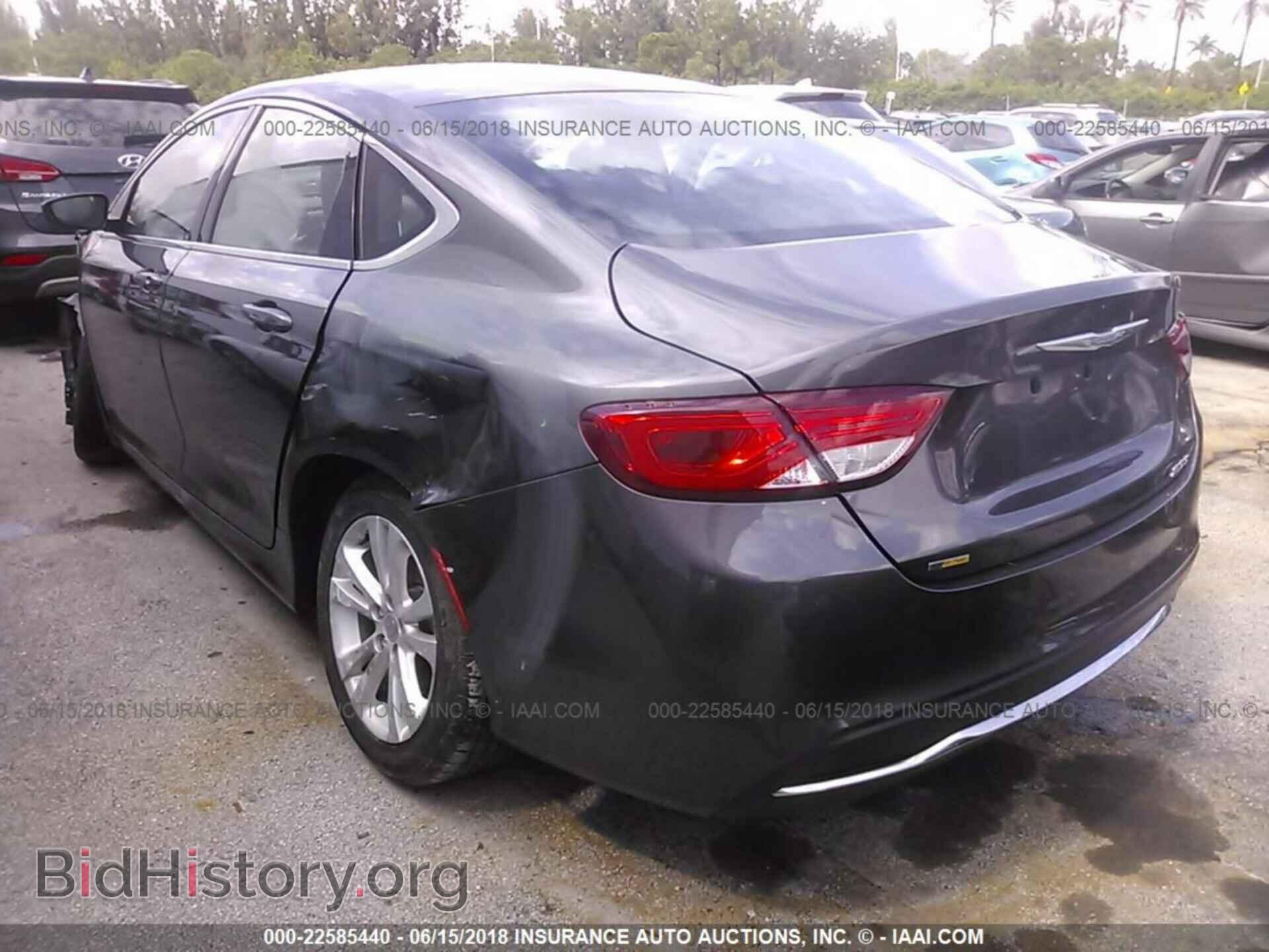 2015 Chrysler 200 - VIN: 1C3CCCAB4FN637270 - Photo 3