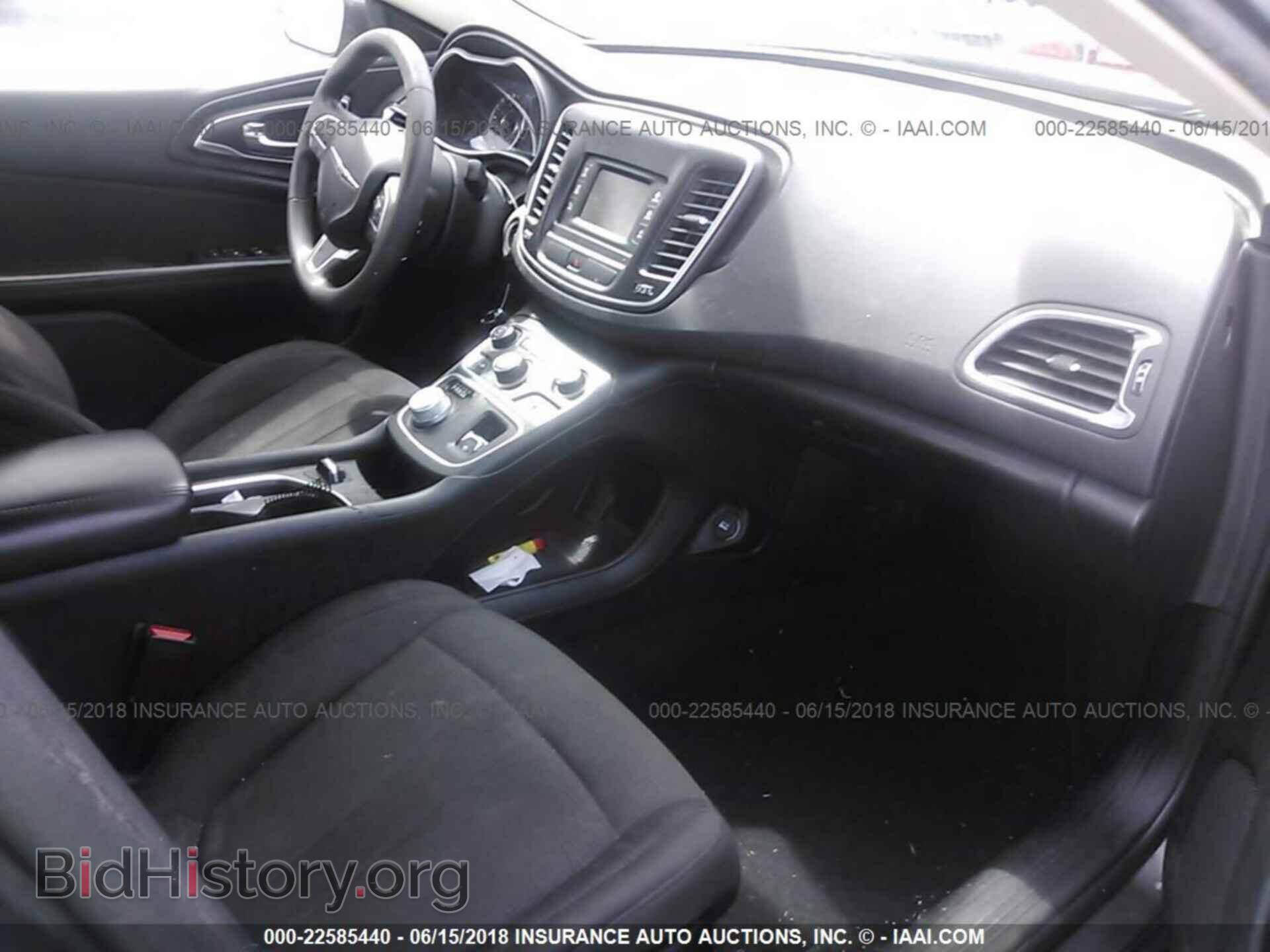 2015 Chrysler 200 - VIN: 1C3CCCAB4FN637270 - Photo 5
