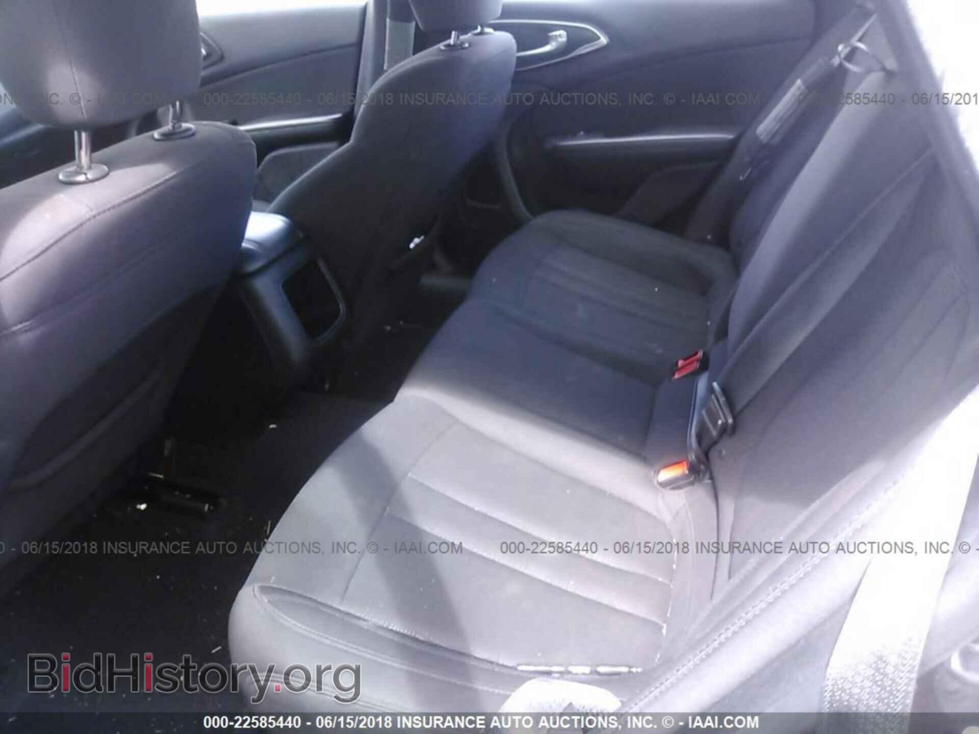 2015 Chrysler 200 - VIN: 1C3CCCAB4FN637270 - Photo 8