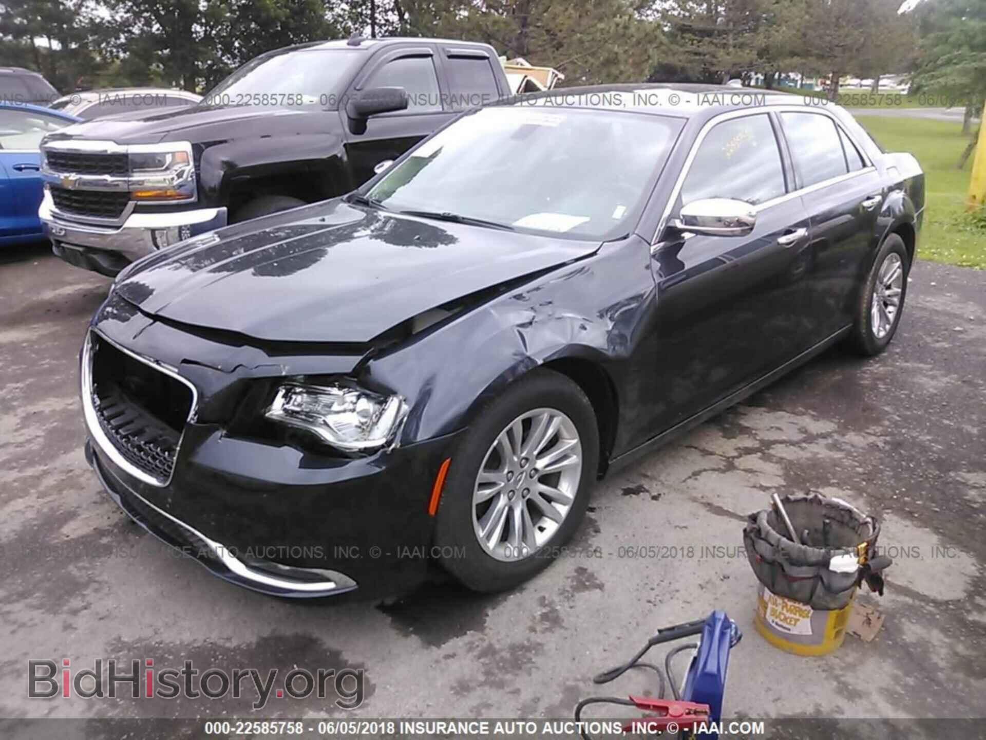 2017 Chrysler 300c - VIN: 2C3CCAEG3HH552278 - Фото 2