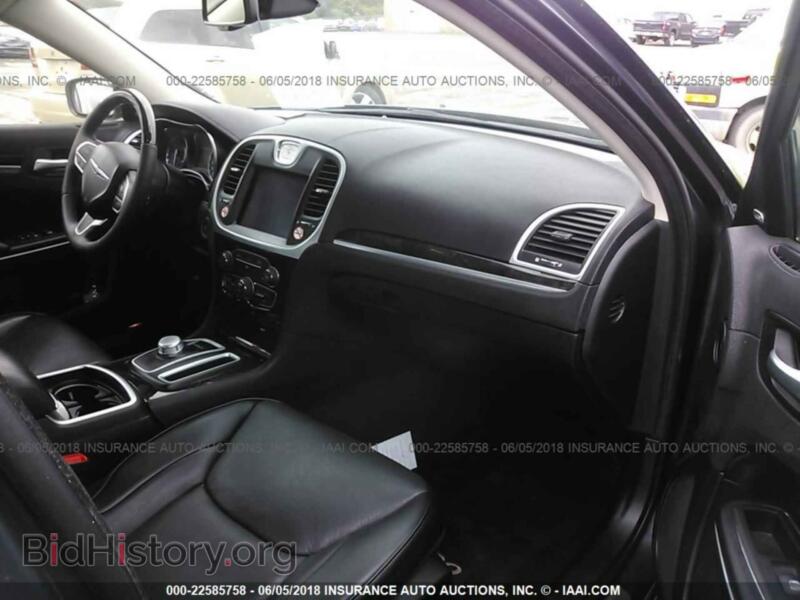 2017 Chrysler 300C (VIN 2C3CCAEG3HH552278) — фото 5 из 10
