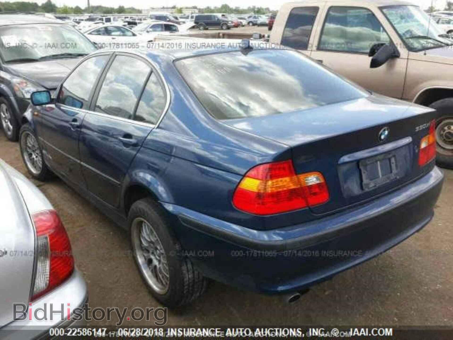 2004 BMW 330 - VIN: WBAEW53414PN34683 - Фото 3