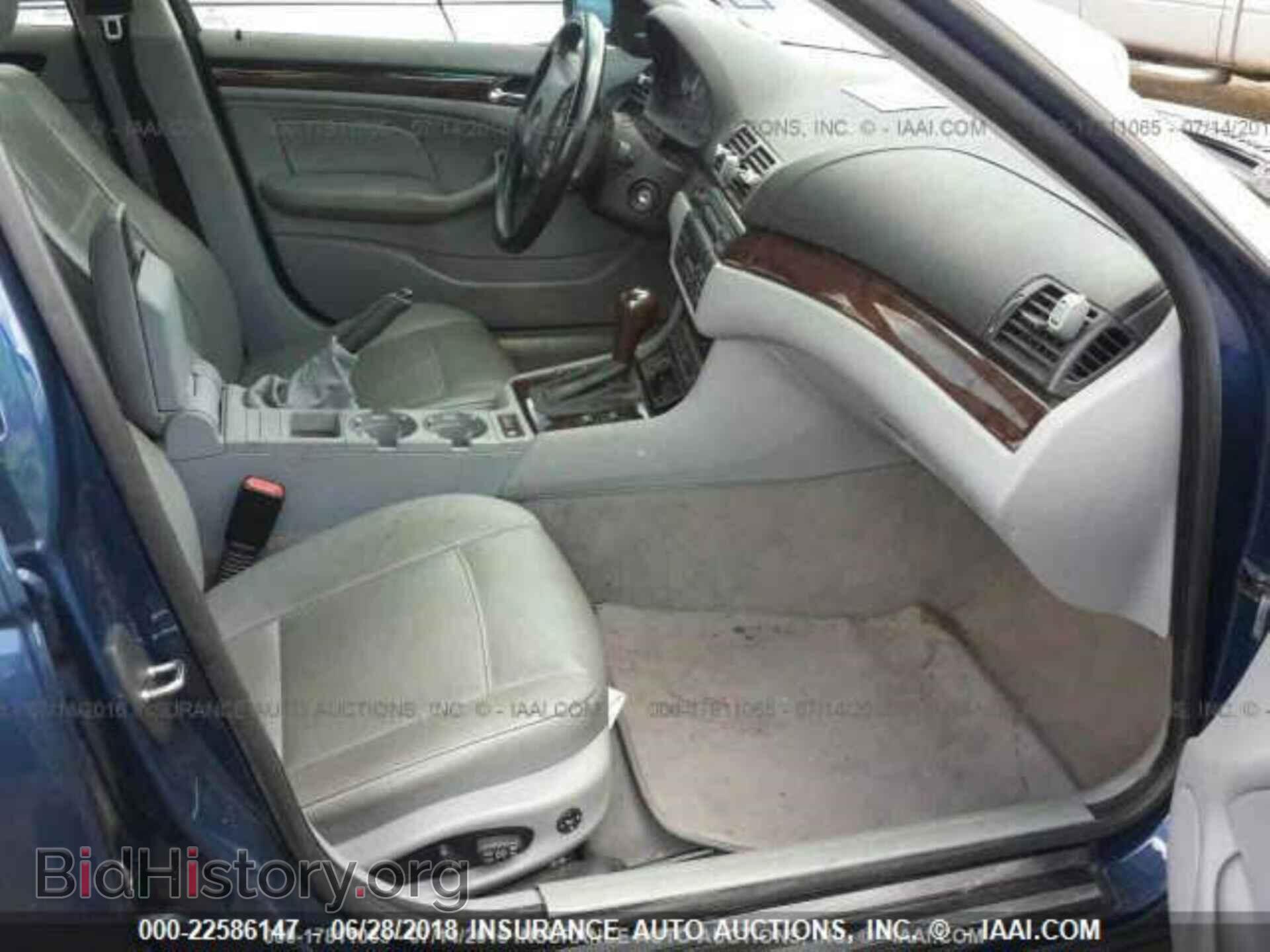2004 BMW 330 - VIN: WBAEW53414PN34683 - Фото 5