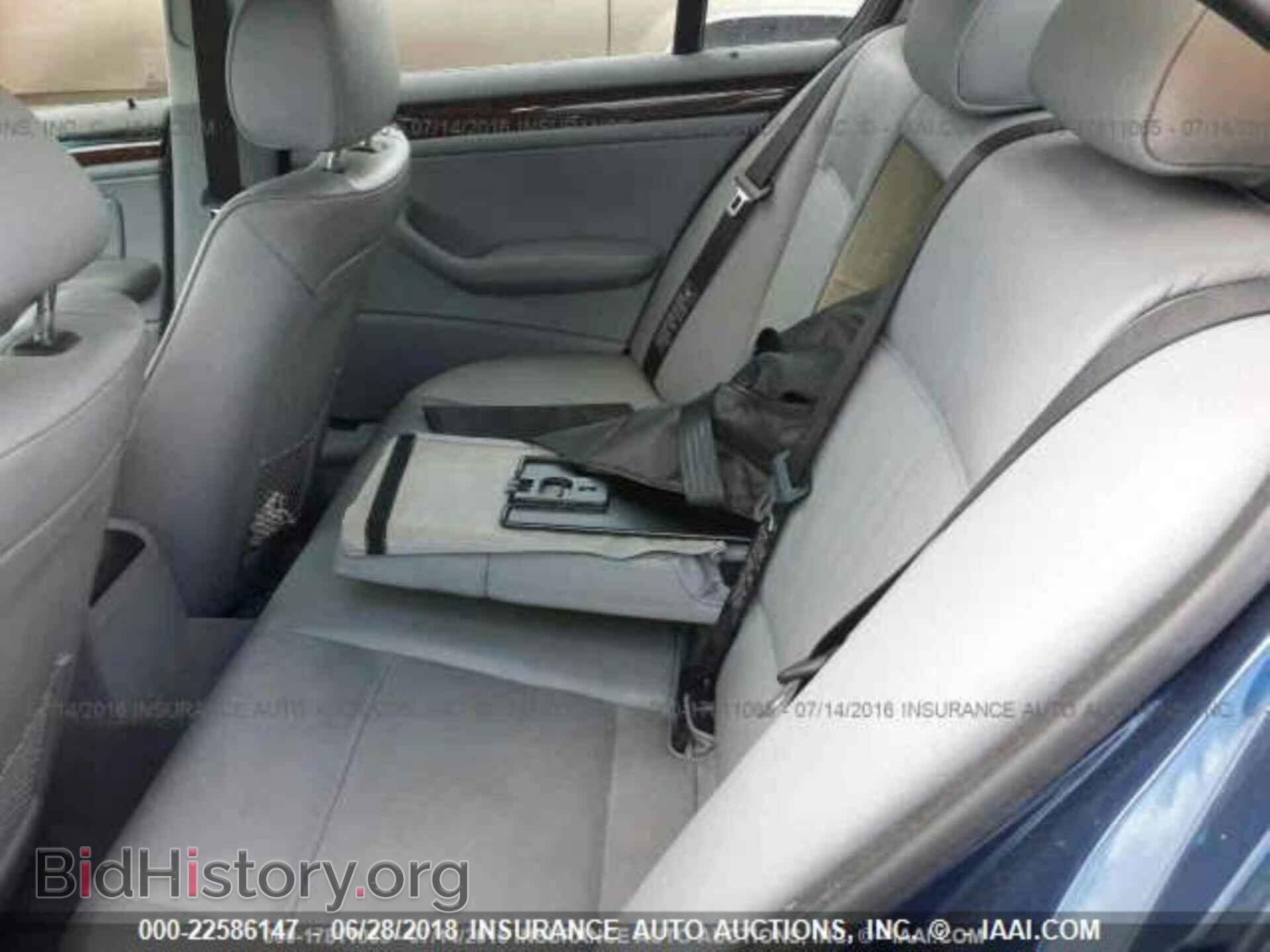2004 BMW 330 - VIN: WBAEW53414PN34683 - Фото 8