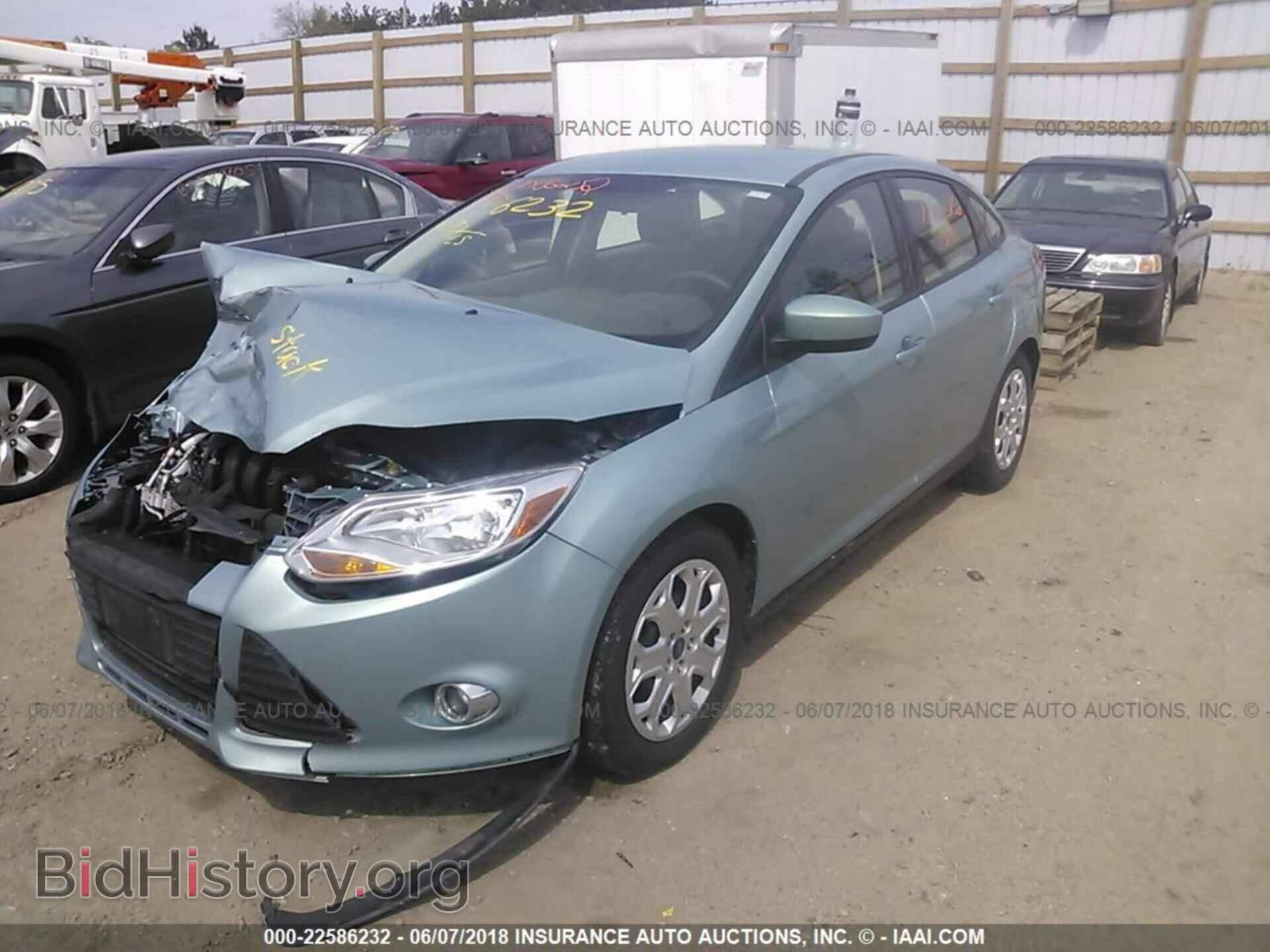 2012 Ford Focus - VIN: 1FAHP3F25CL227525 - Photo 2