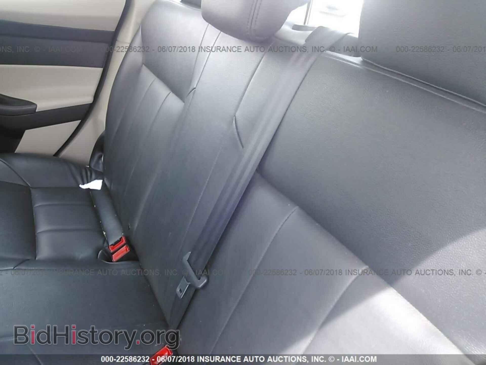 2012 Ford Focus - VIN: 1FAHP3F25CL227525 - Photo 8