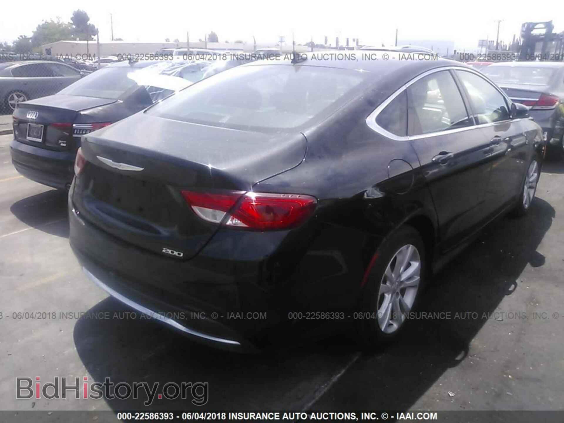2015 Chrysler 200 - VIN: 1C3CCCAB8FN685046 - Photo 4