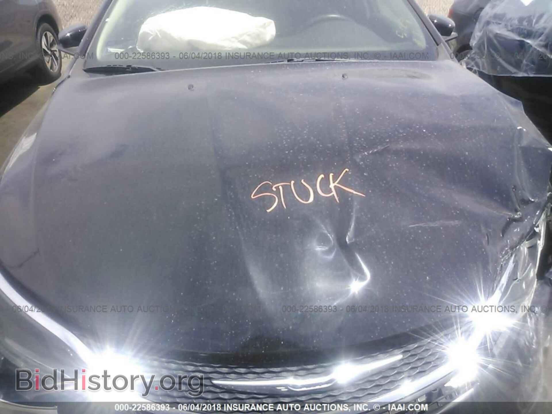 2015 Chrysler 200 - VIN: 1C3CCCAB8FN685046 - Photo 10