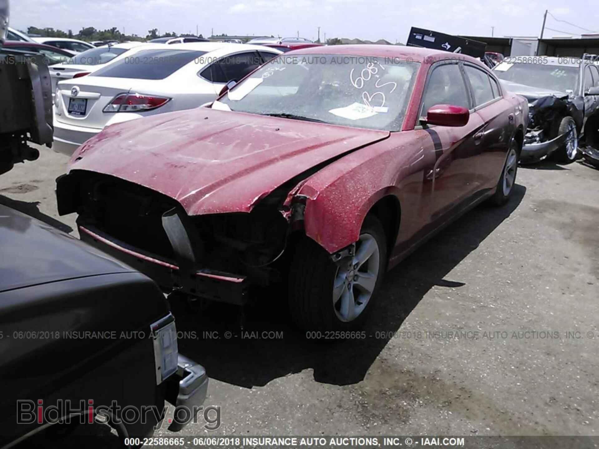 2011 Dodge Charger - VIN: 2B3CL3CG5BH553676 - Фото 2