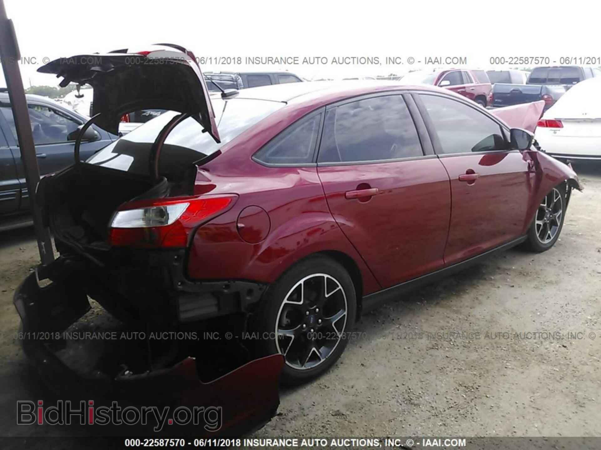 2014 Ford Focus - VIN: 1FADP3F28EL196479 - Фото 4