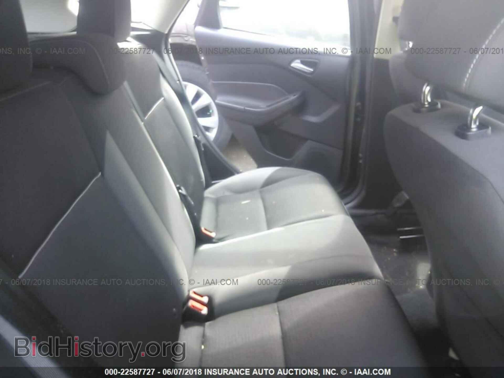 2014 Ford Focus - VIN: 1FADP3K21EL388137 - Photo 8
