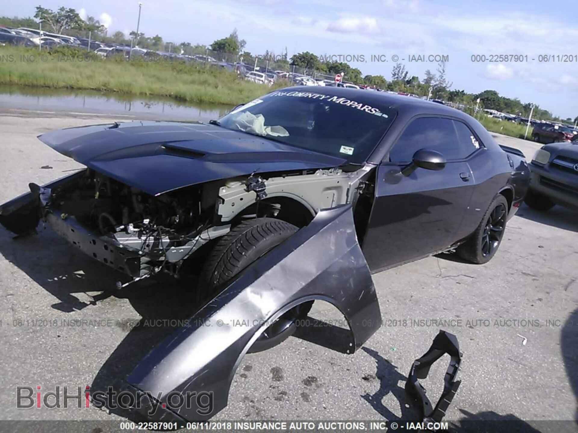 2016 Dodge Challenger - VIN: 2C3CDZAG5GH236722 - Photo 2