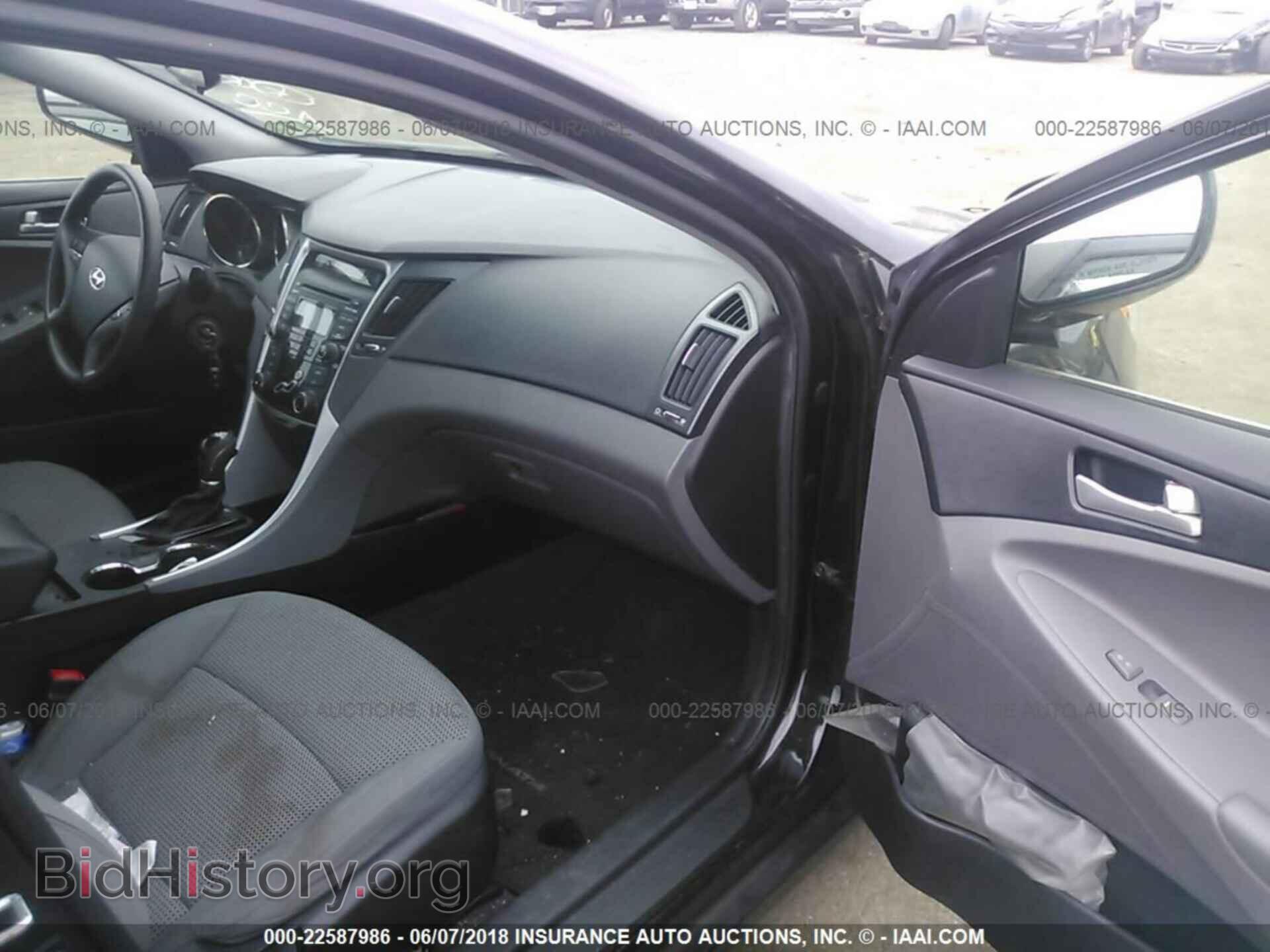 2012 Hyundai Sonata - VIN: 5NPEB4AC7CH487673 - Photo 5