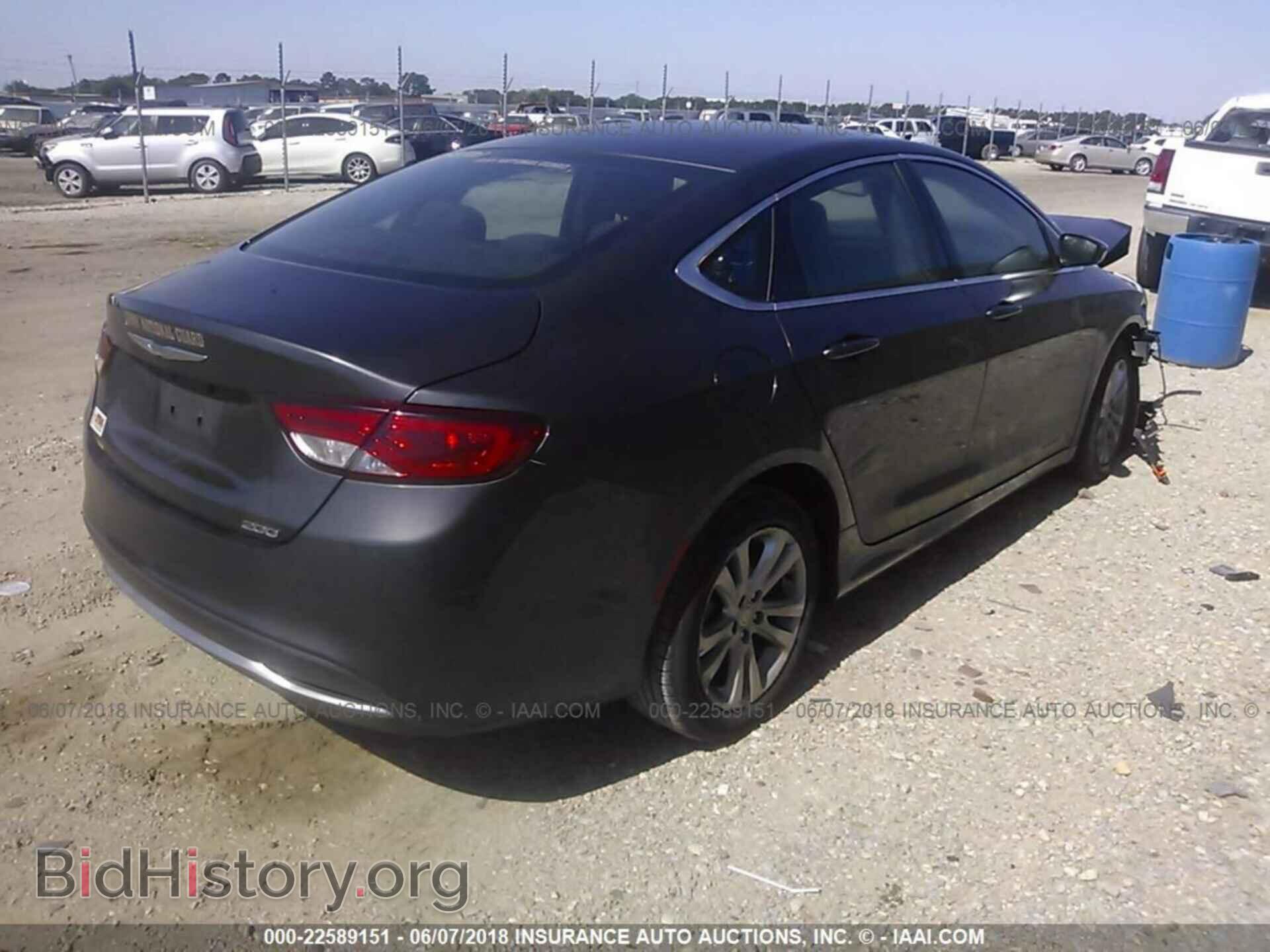 2016 Chrysler 200 - VIN: 1C3CCCAB7GN148332 - Photo 4