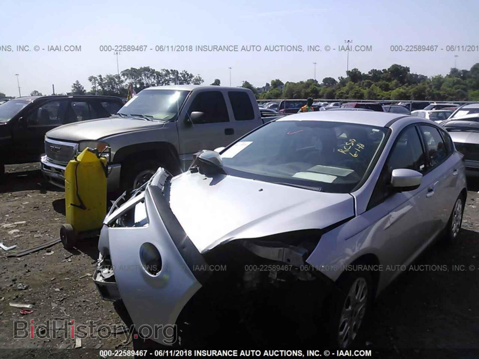 2012 Ford Focus - VIN: 1FAHP3K20CL122591 - Photo 2