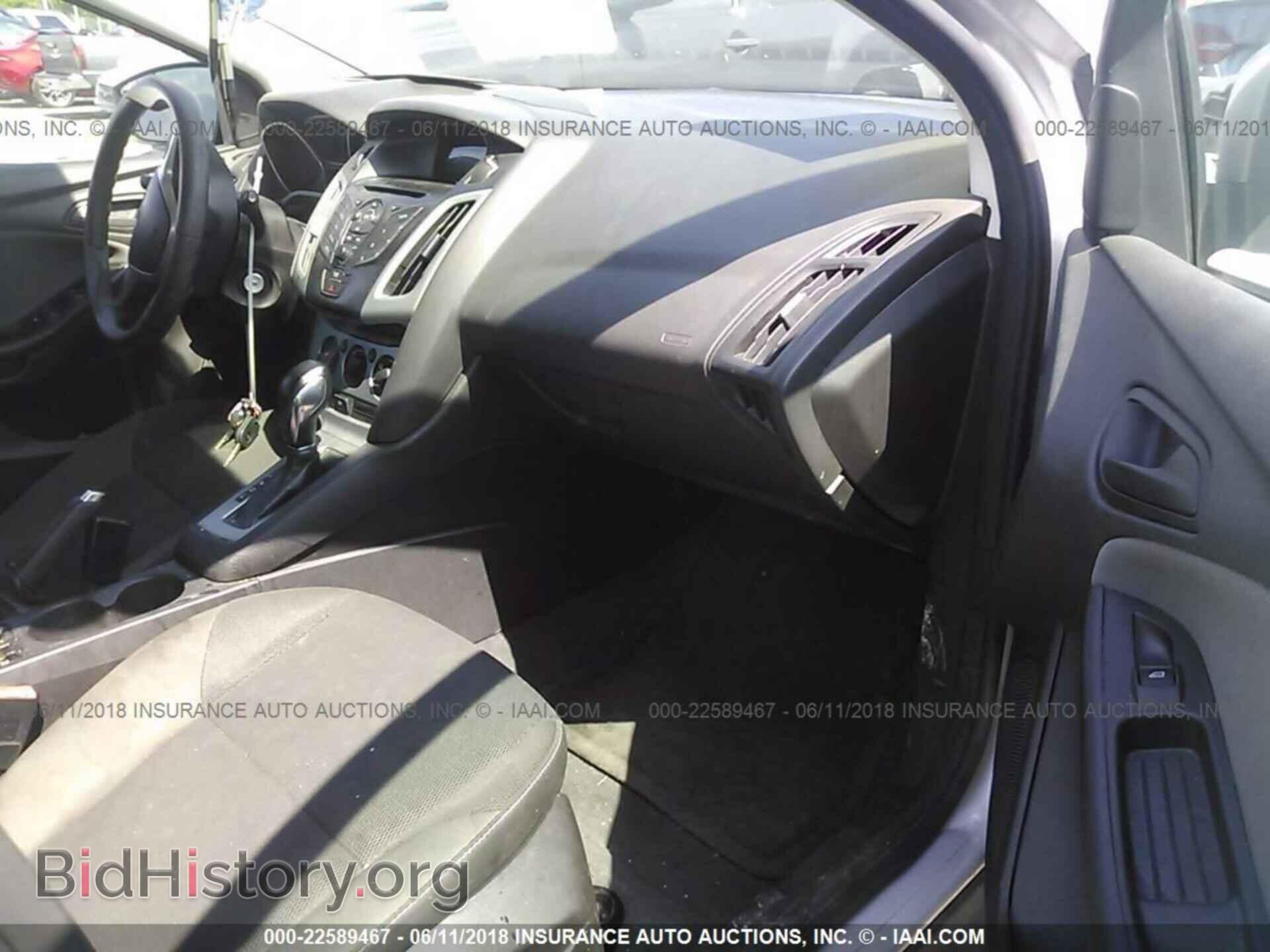 2012 Ford Focus - VIN: 1FAHP3K20CL122591 - Photo 5