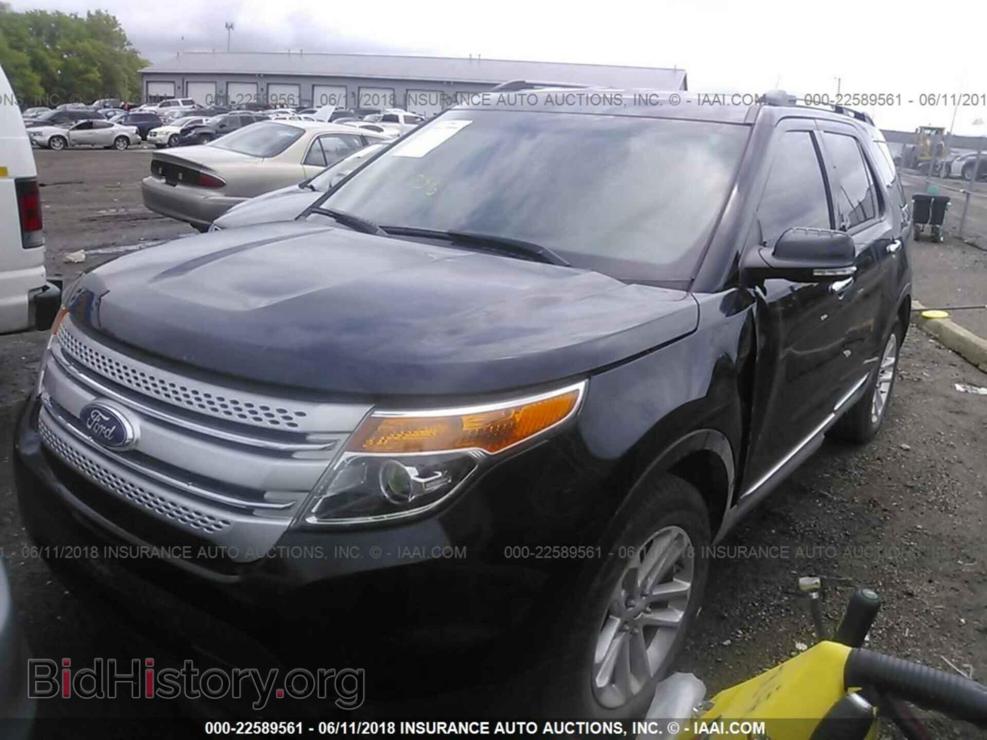 2014 Ford Explorer - VIN: 1FM5K8D86EGC50982 - Photo 2