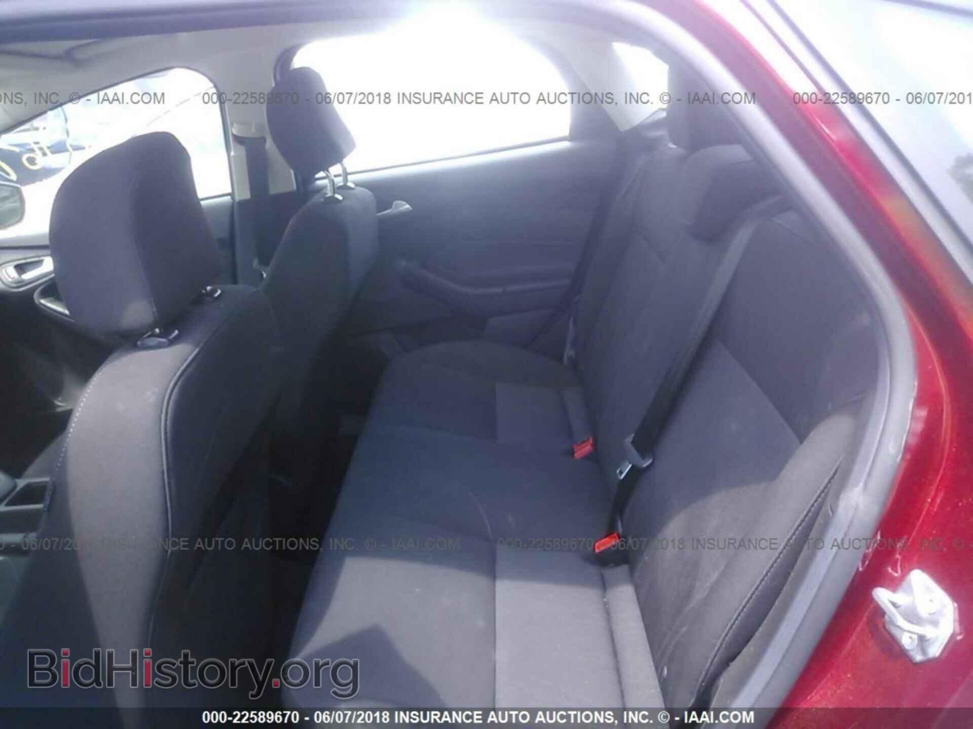 2017 Ford Focus - VIN: 1FADP3FE7HL312575 - Photo 8