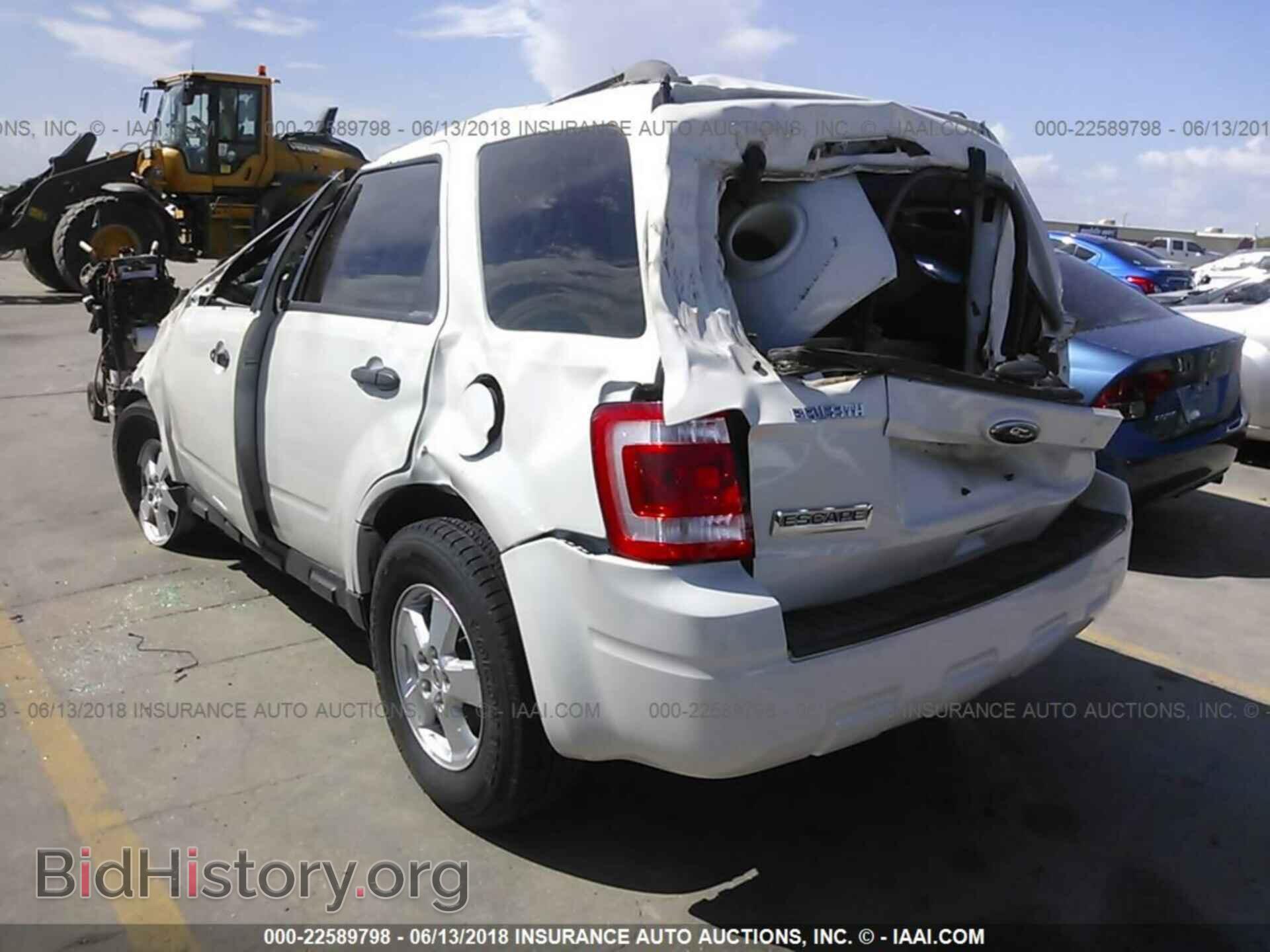 2012 Ford Escape - VIN: 1FMCU0C7XCKA06760 - Фото 3