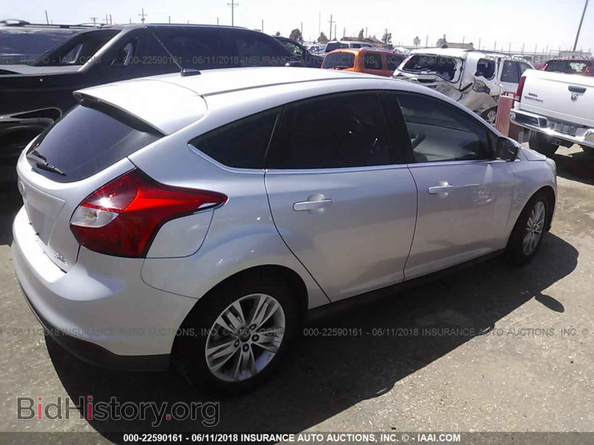 2012 Ford Focus - VIN: 1FAHP3M23CL367429 - Photo 4